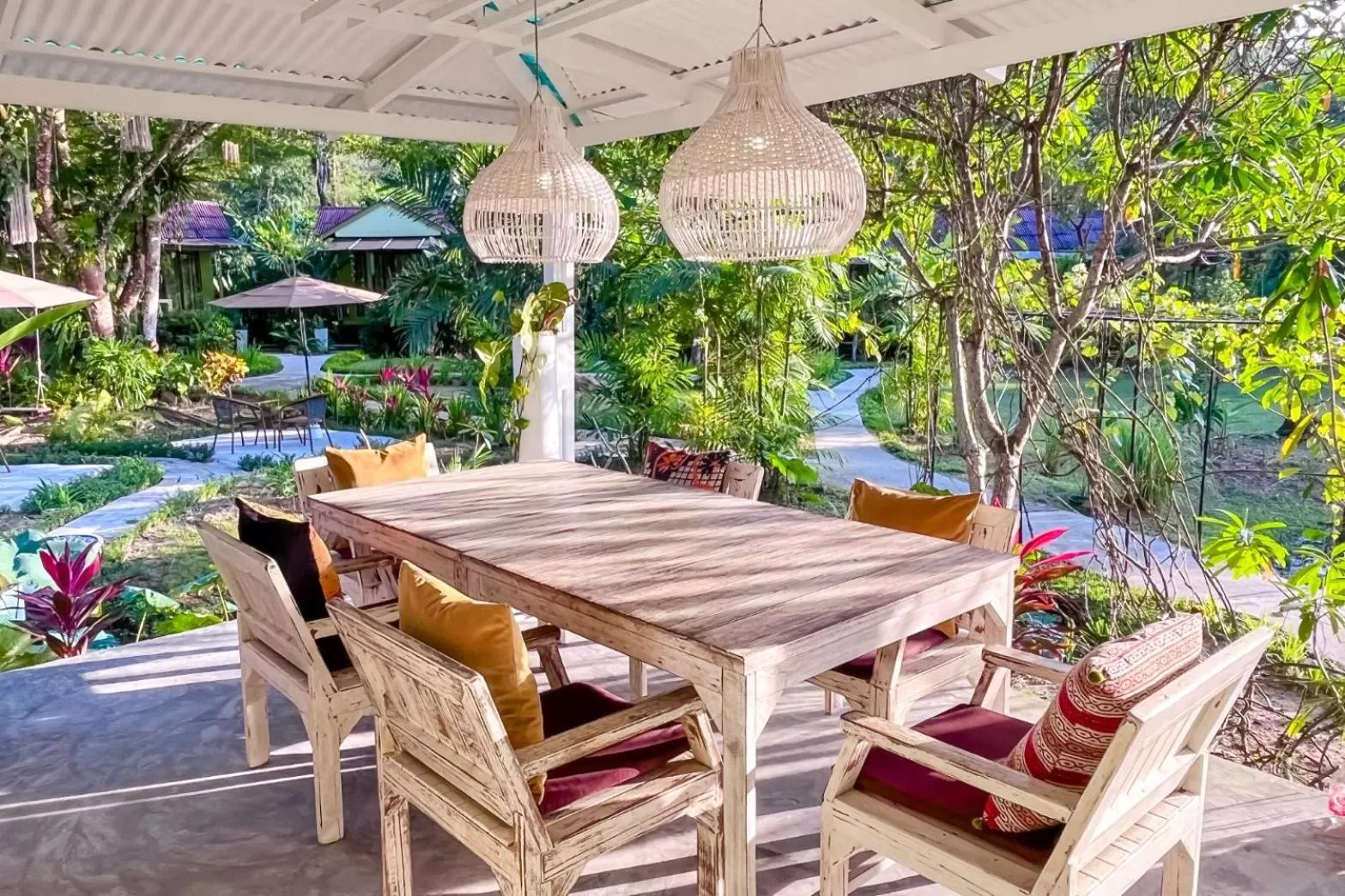 Restaurant/places to eat in Baan Bua Cottage SHA EXTRA PLUS B5510