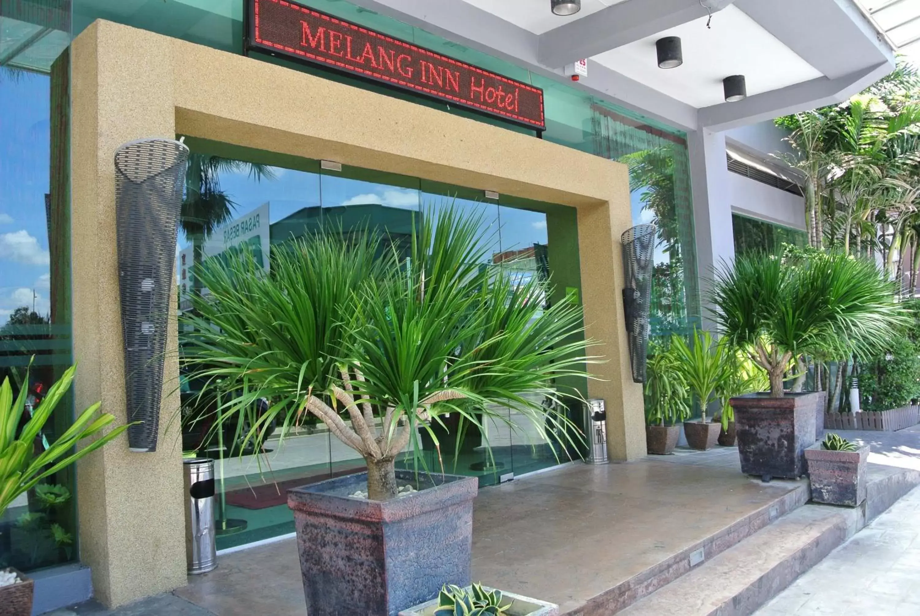 Facade/entrance in Melang Inn