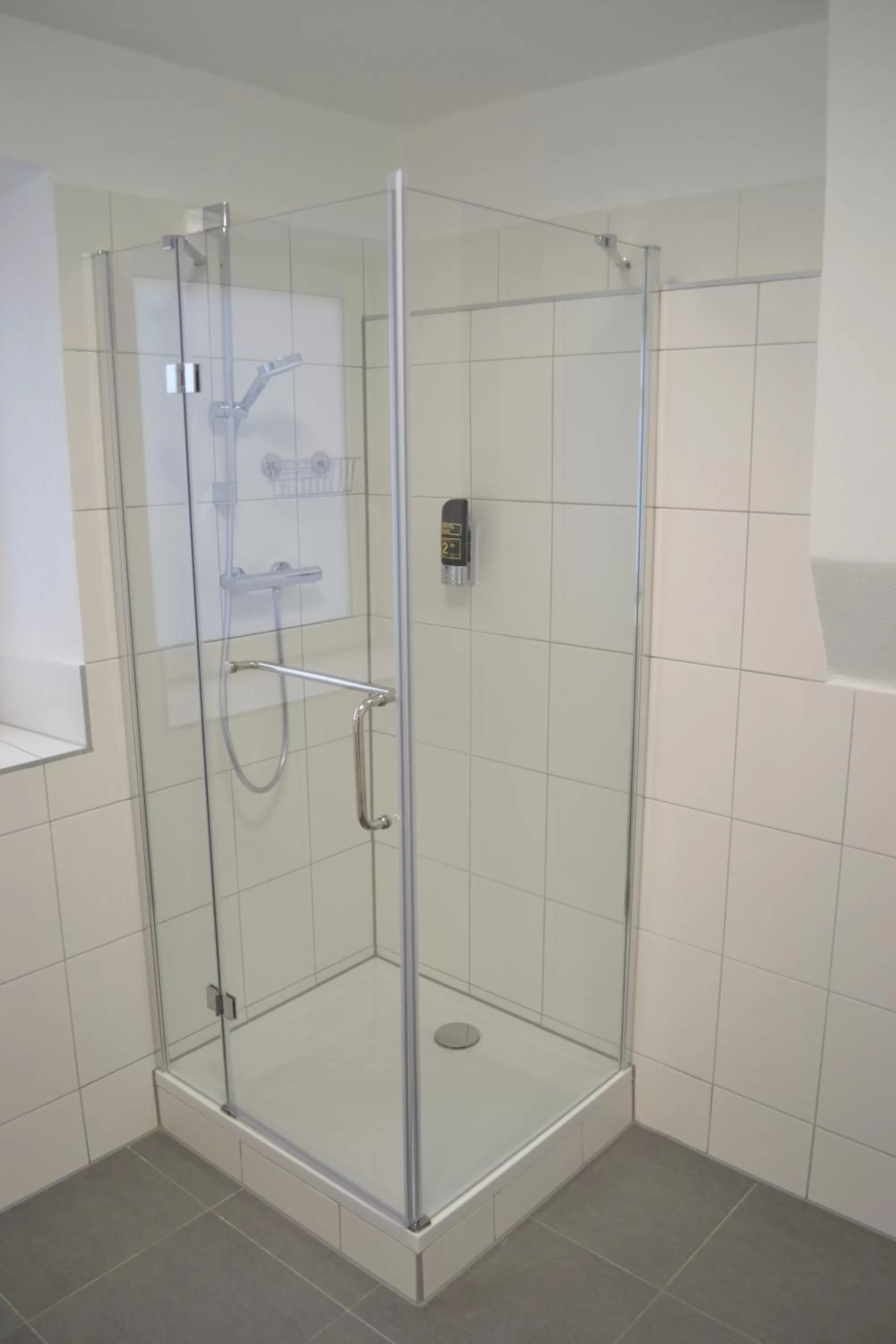 Shower in Platia - rooms