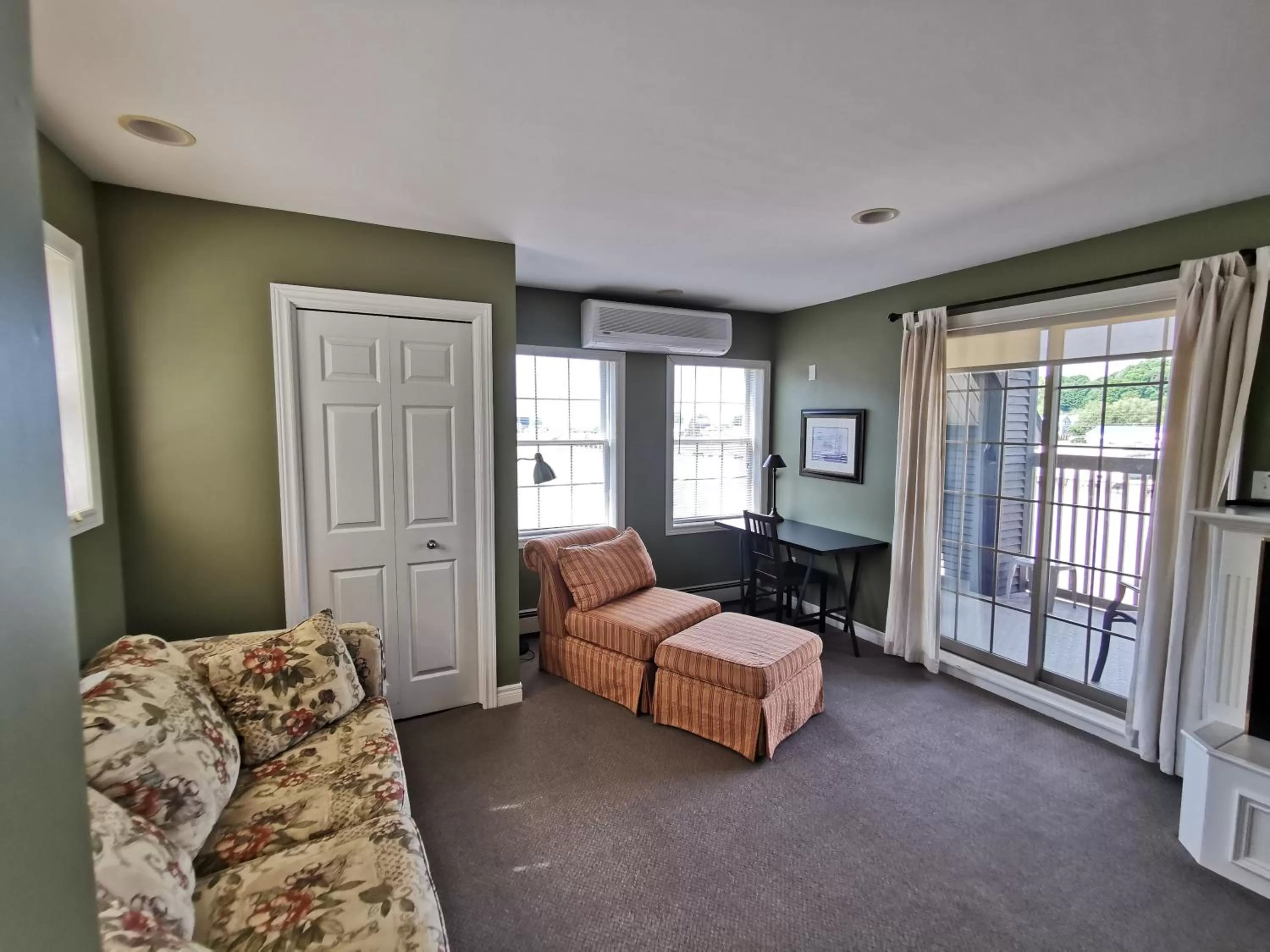 Inn on the Harbour and Telegraph House