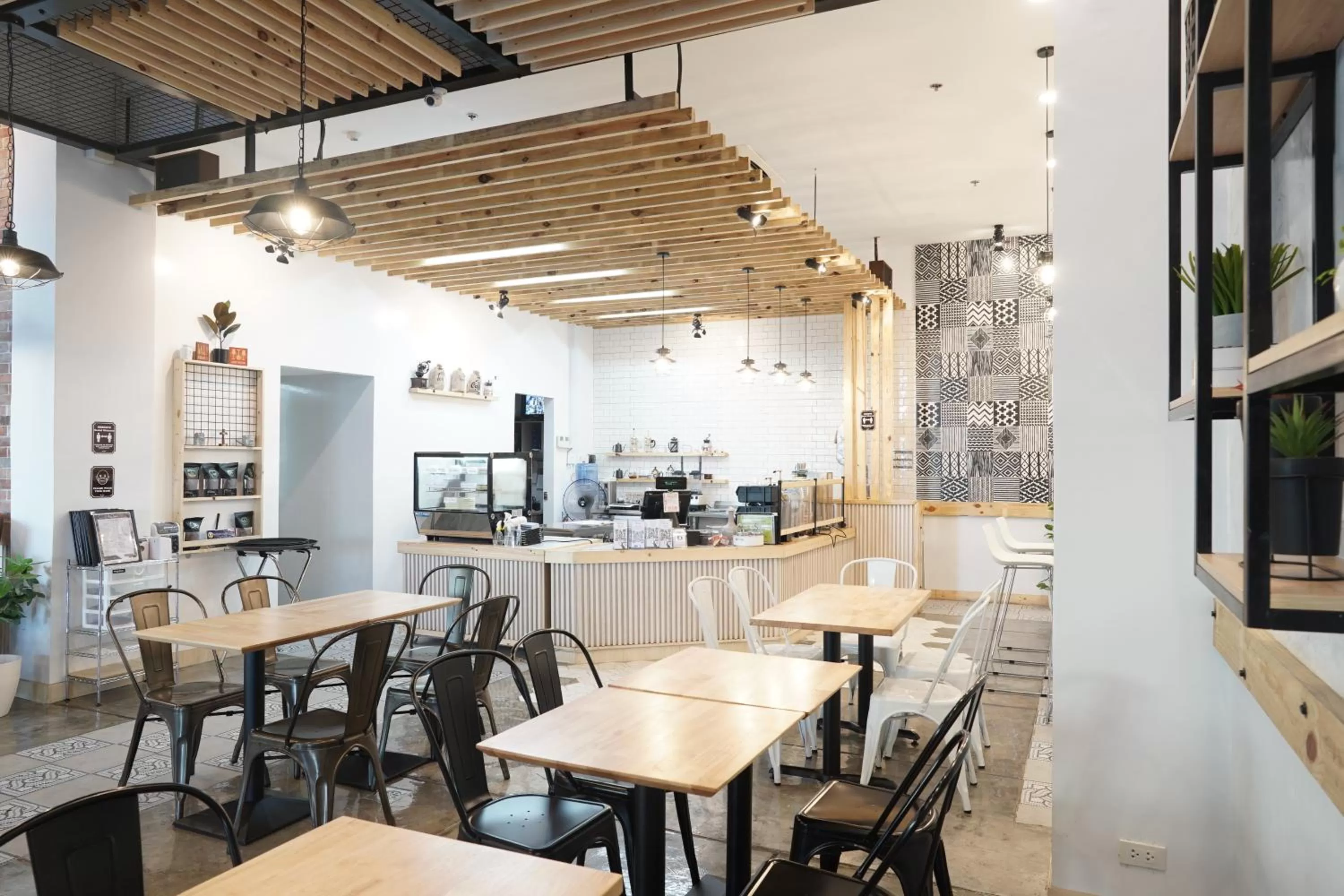 Restaurant/places to eat in Go Hotels Plus Tuguegarao