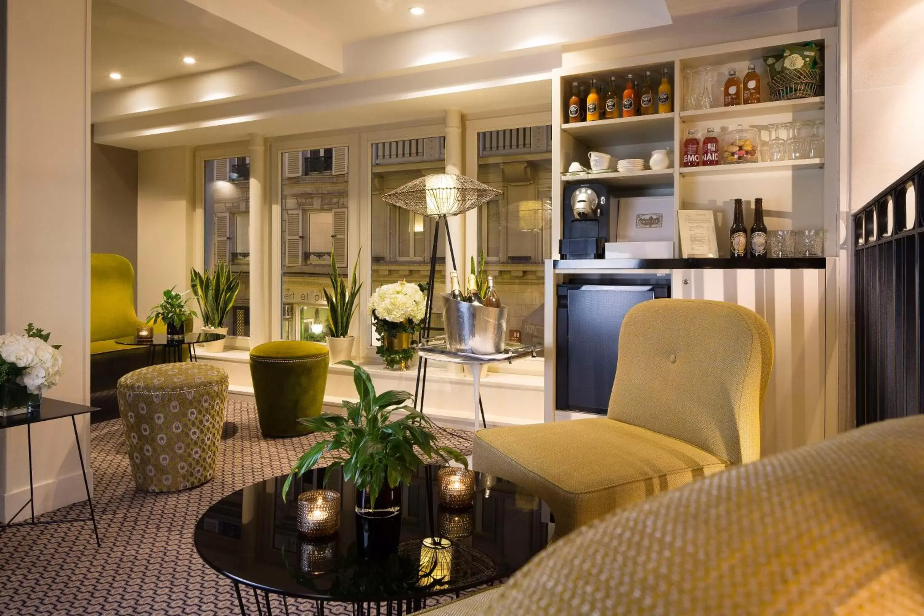 Lounge or bar, Lobby/Reception in Le Pradey