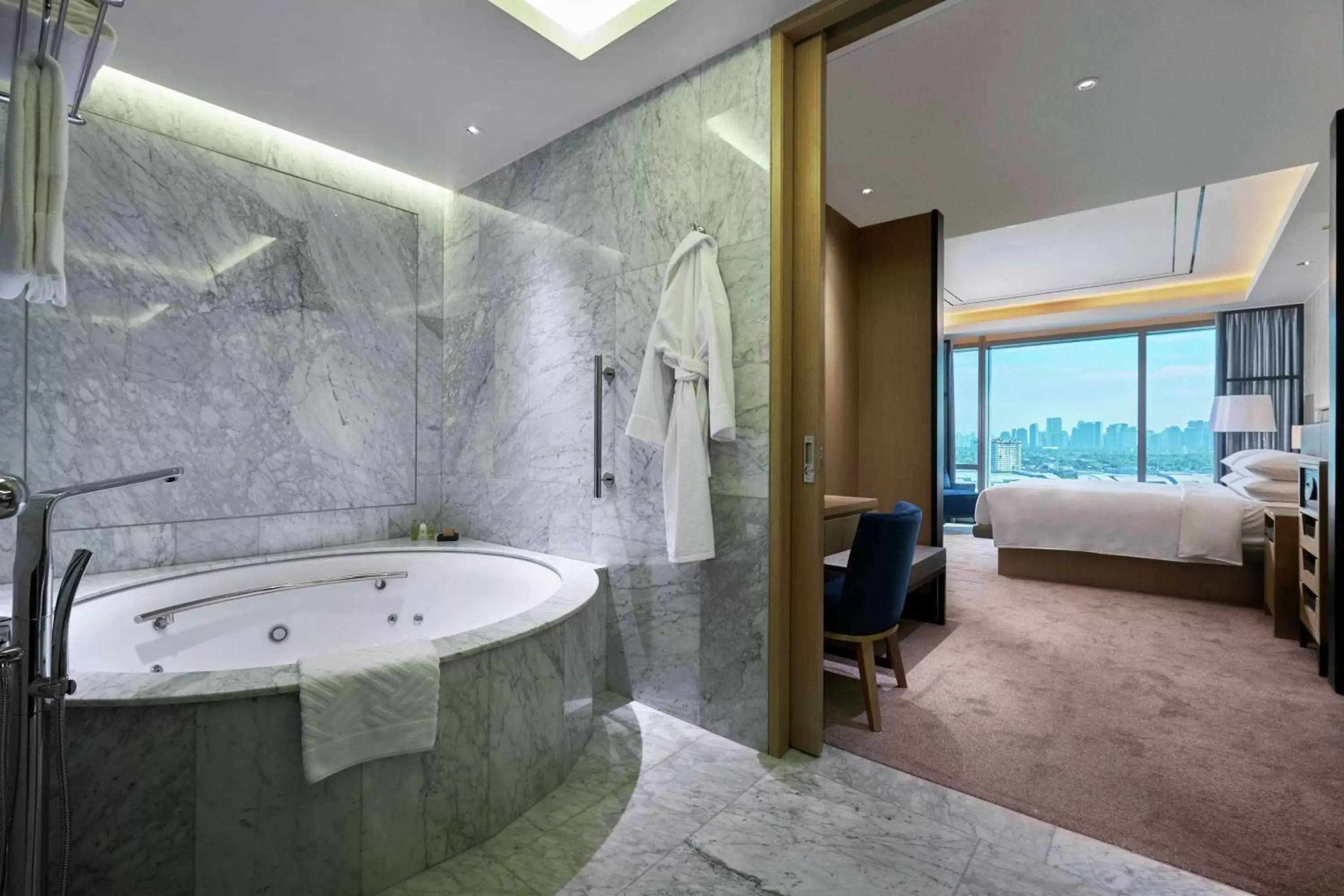 Bathroom in Hilton Manila