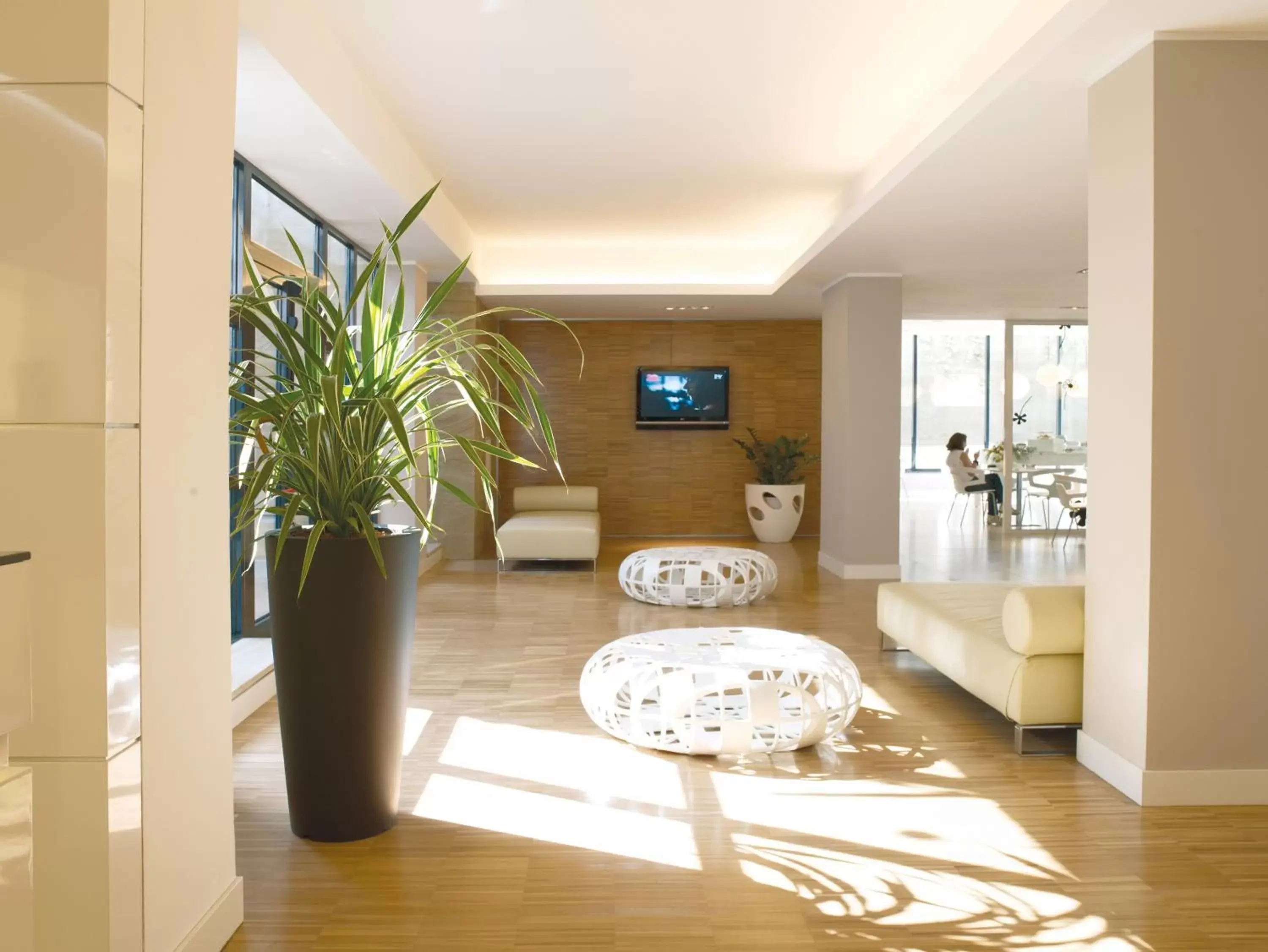 Lounge or bar, Lobby/Reception in iH Hotels Milano Watt 13