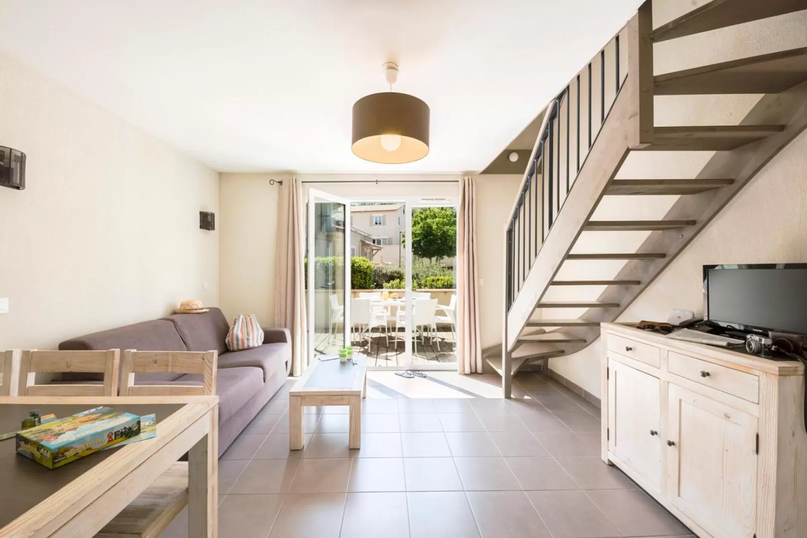 Living room in Garden & City Mont-Ventoux Malaucène