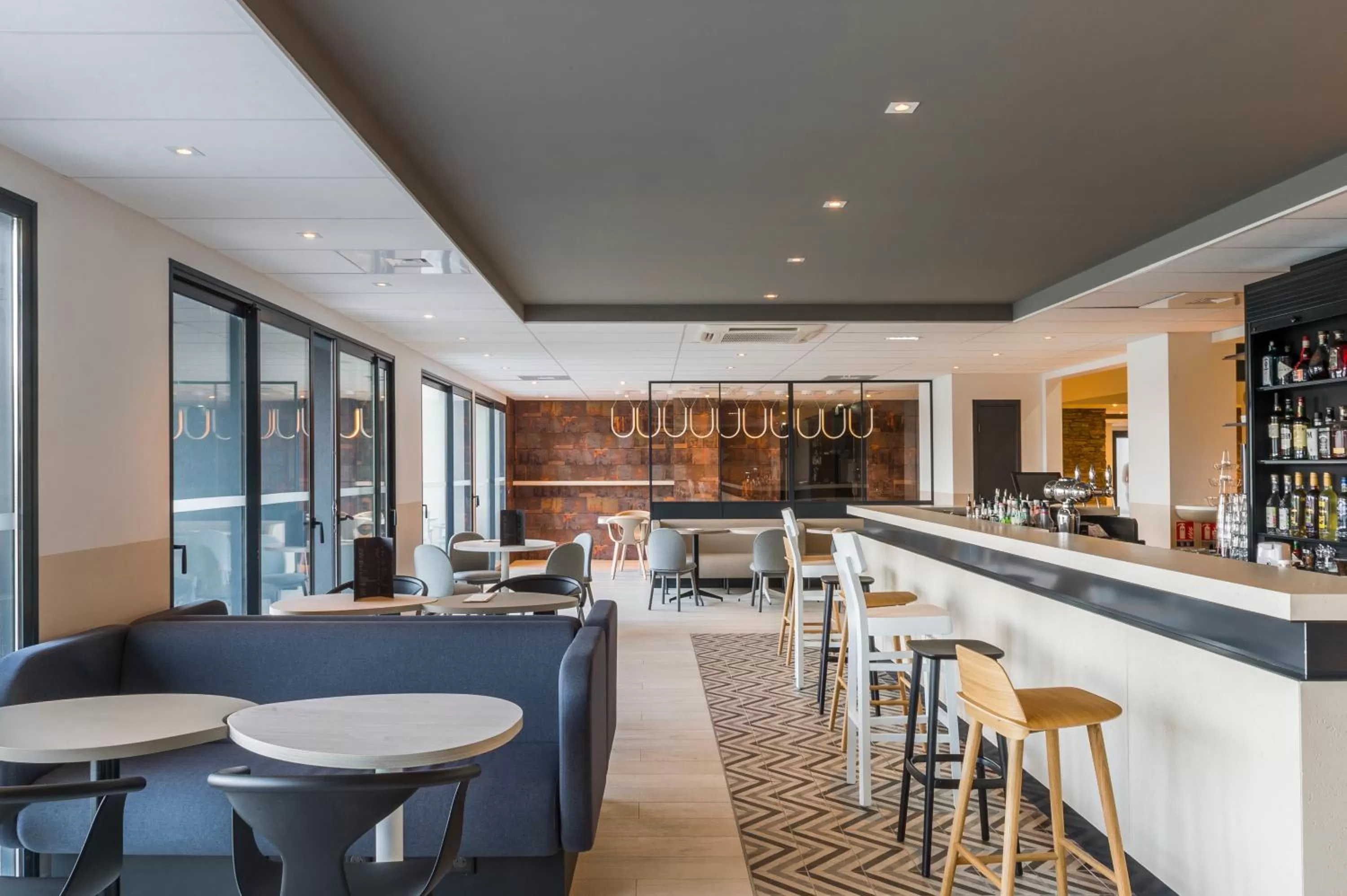 Lounge or bar in Mercure Hotel & Spa Bastia Biguglia