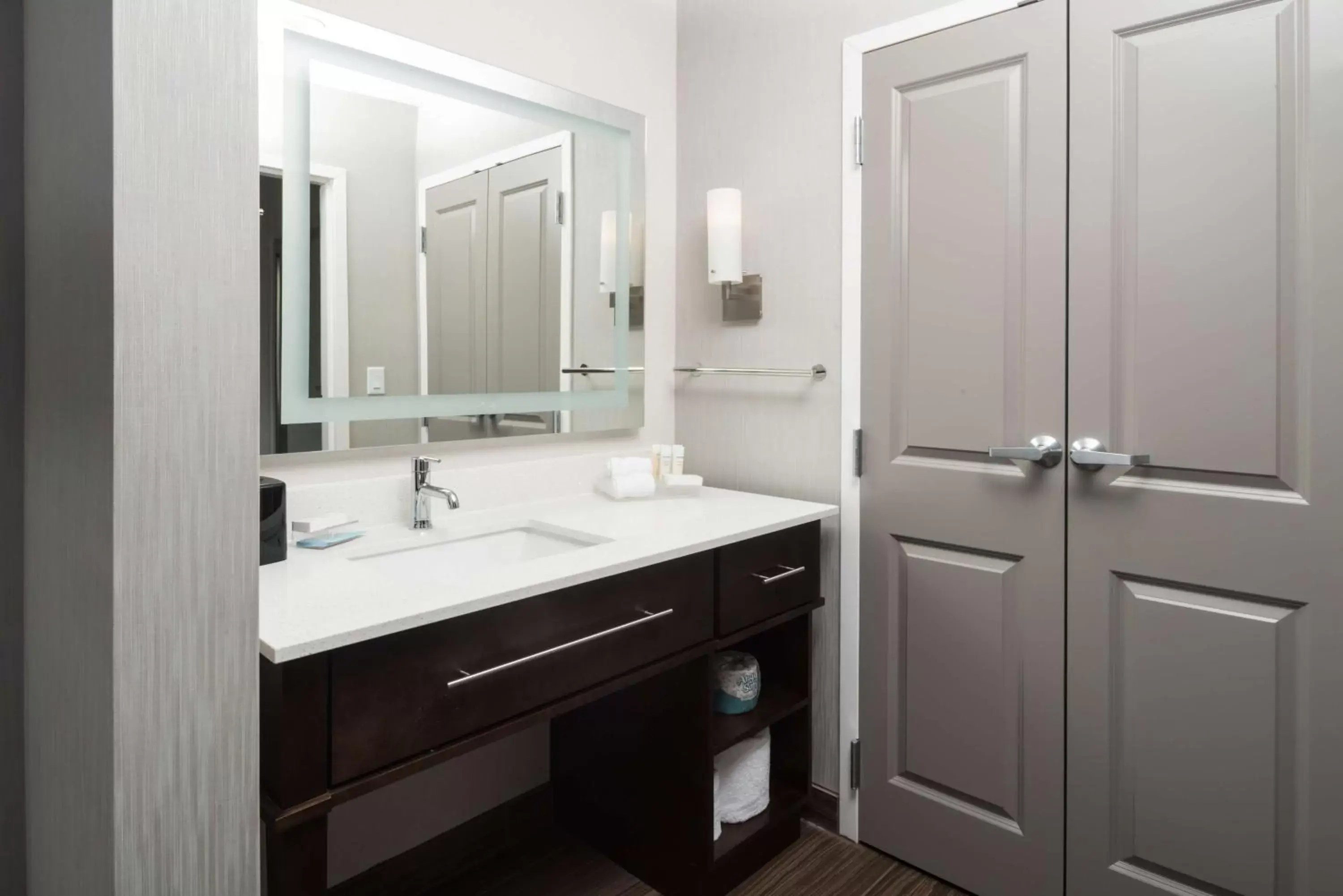Bathroom in Homewood Suites By Hilton Tulsa Catoosa