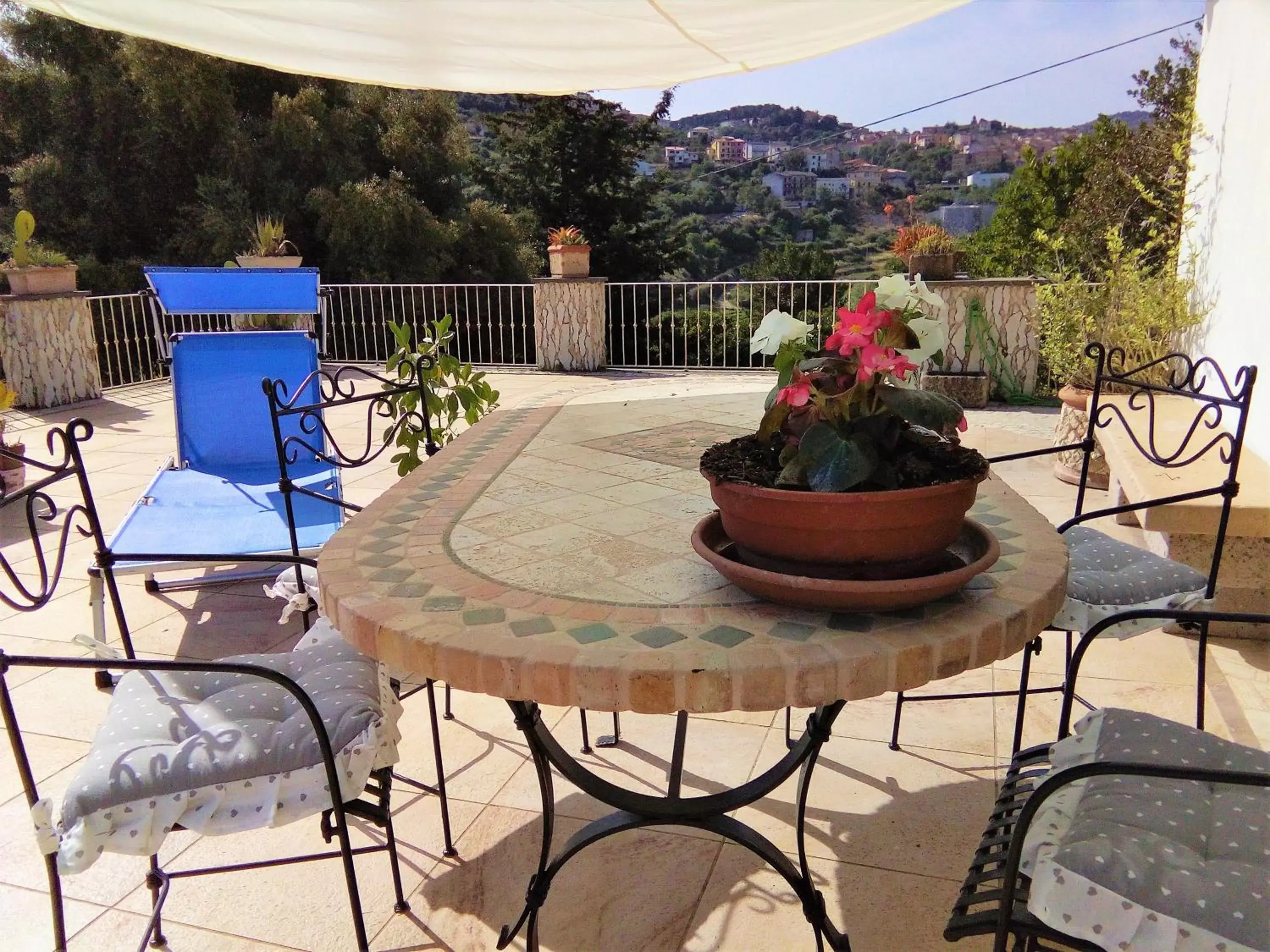 Balcony/Terrace, Pool View in Casa d' Artista B&B