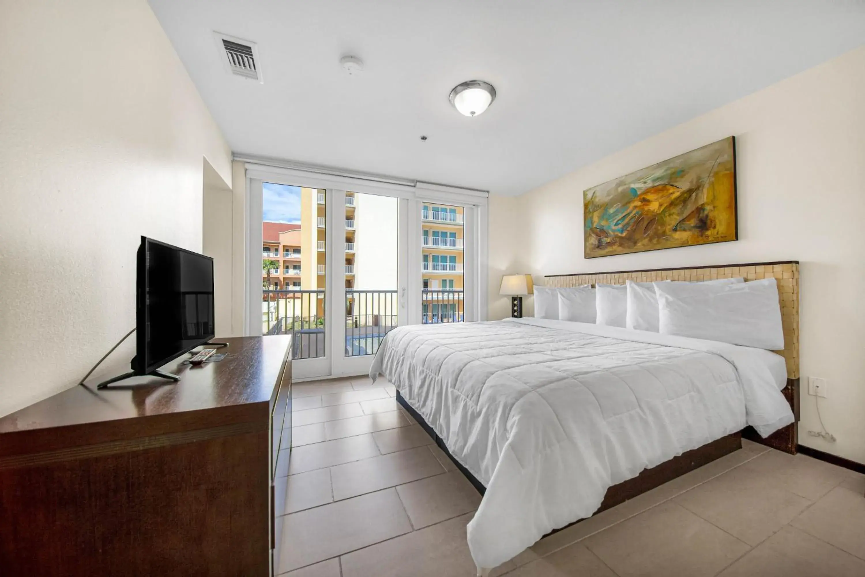 Bed in Peninsula Island Resort & Spa - Beachfront Property at South Padre Island Bed in Peninsula Island Resort & Spa - Beachfront Property at South Padre Island