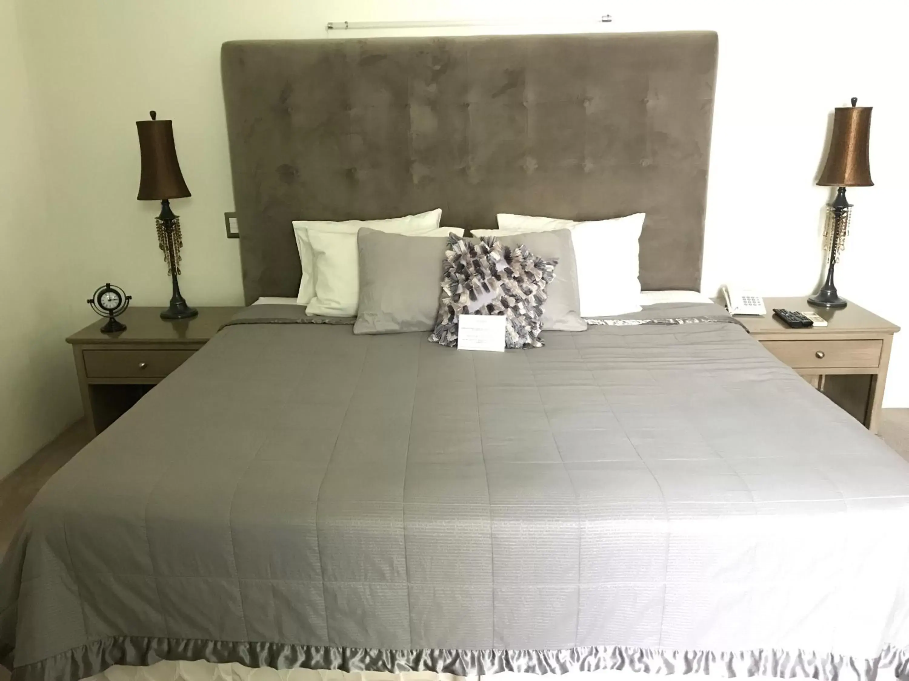 Bed in Casa Monraz Hotel Boutique