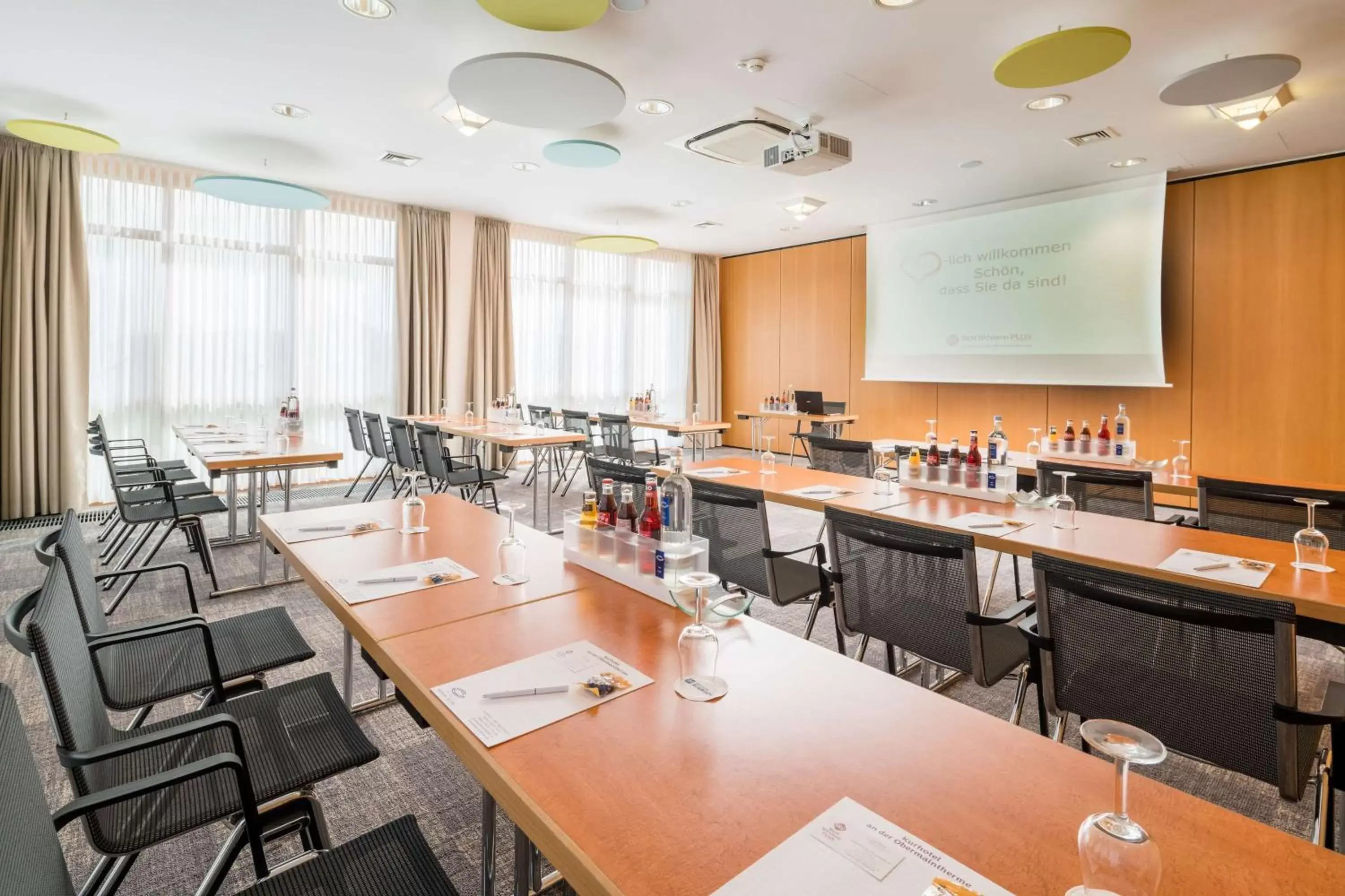 Meeting/conference room, Restaurant/Places to Eat in Best Western Plus Kurhotel an der Obermaintherme