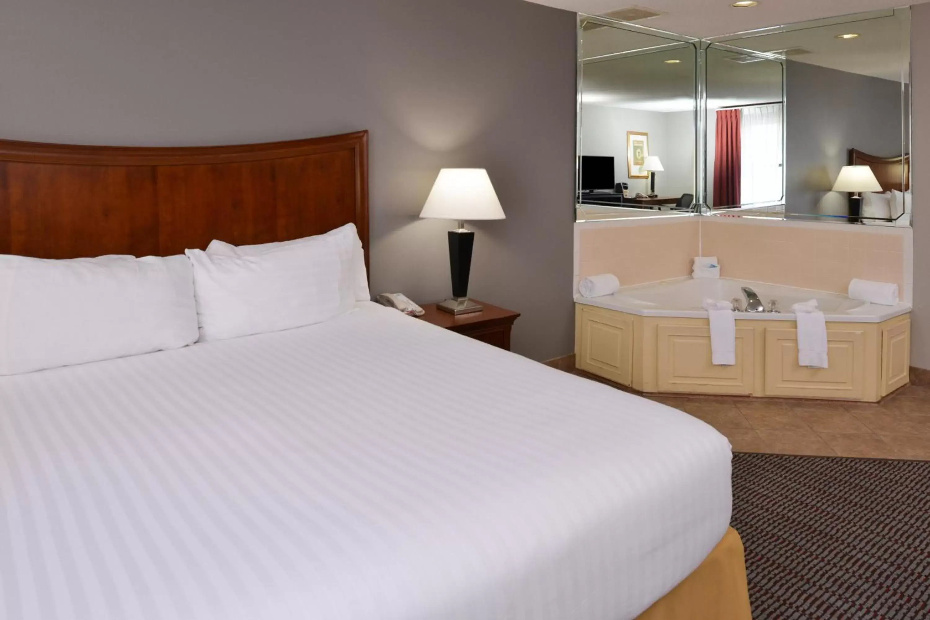 Photo of the whole room, Bed in Holiday Inn Express Hotel & Suites North Little Rock, an IHG Hotel