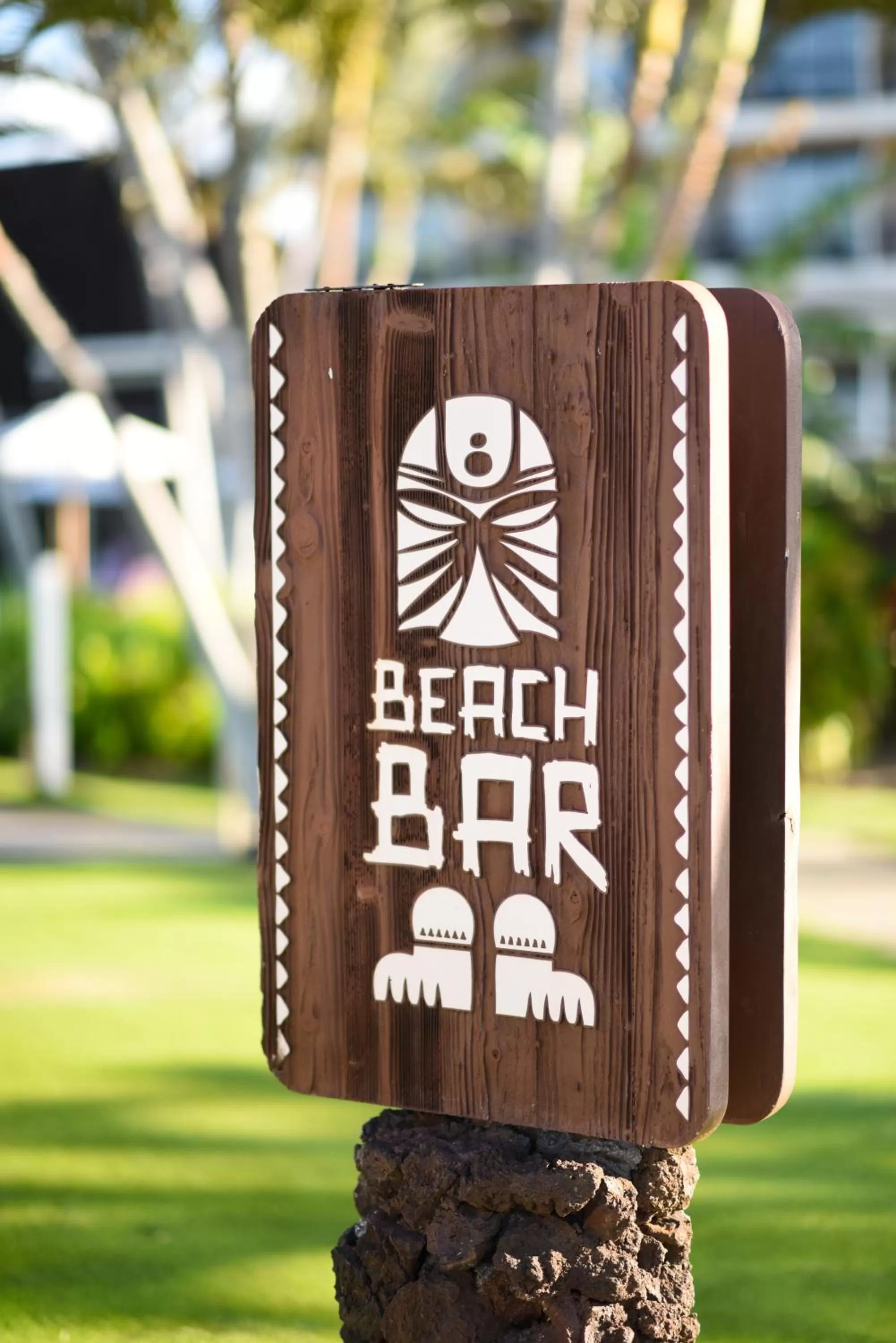 Lounge or bar in Kaanapali Ocean Inn