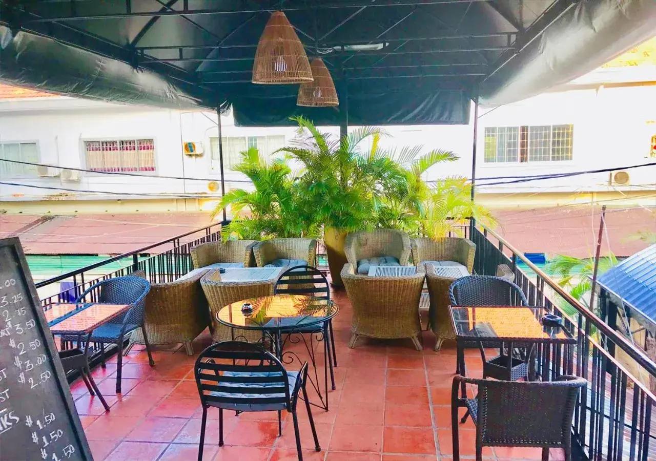 Balcony/Terrace, Restaurant/Places to Eat in PRANTARA heritage suites