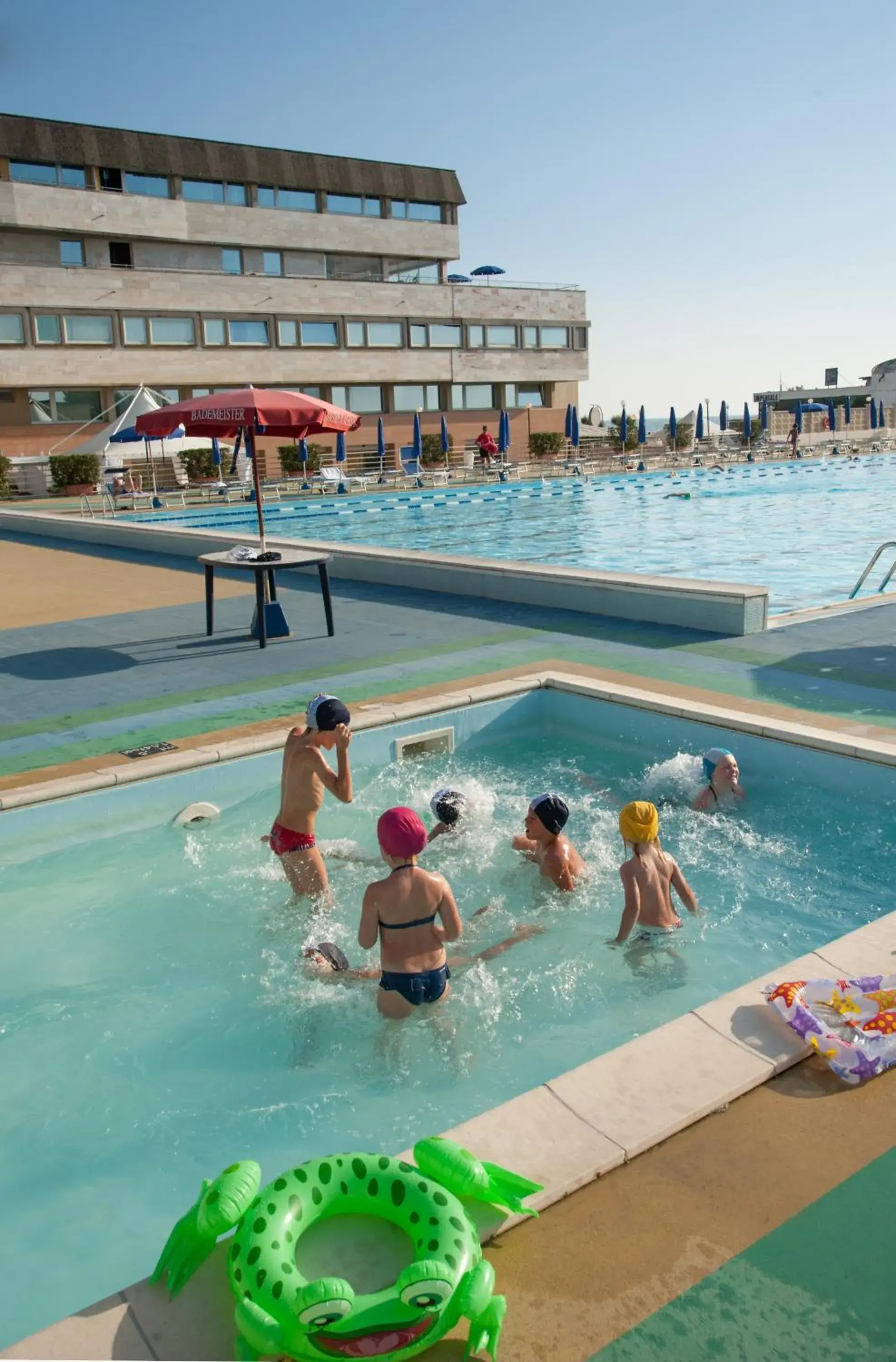 People, Swimming Pool in Grand Hotel Continental