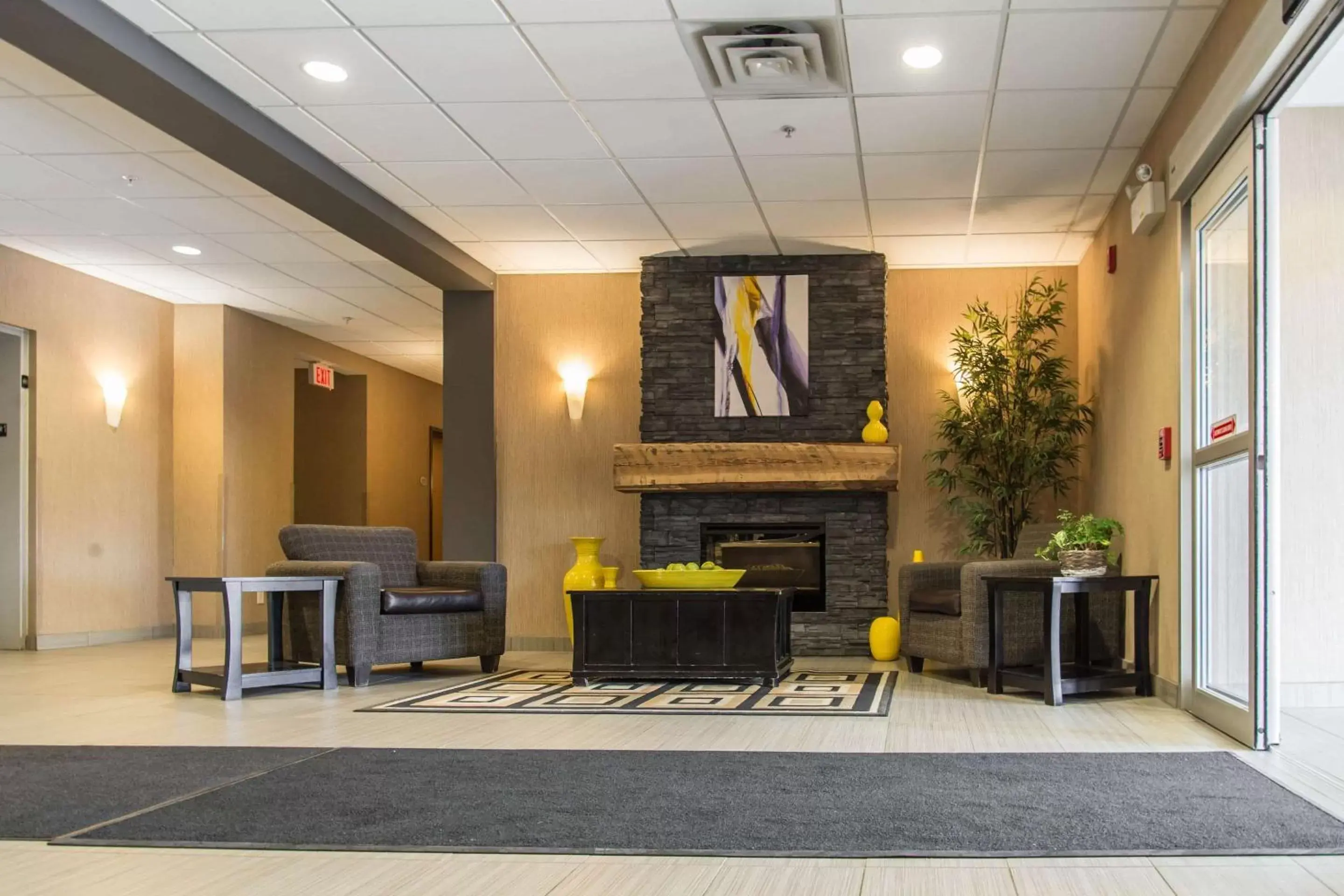 Lobby or reception, Lobby/Reception in MainStay Suites Winnipeg