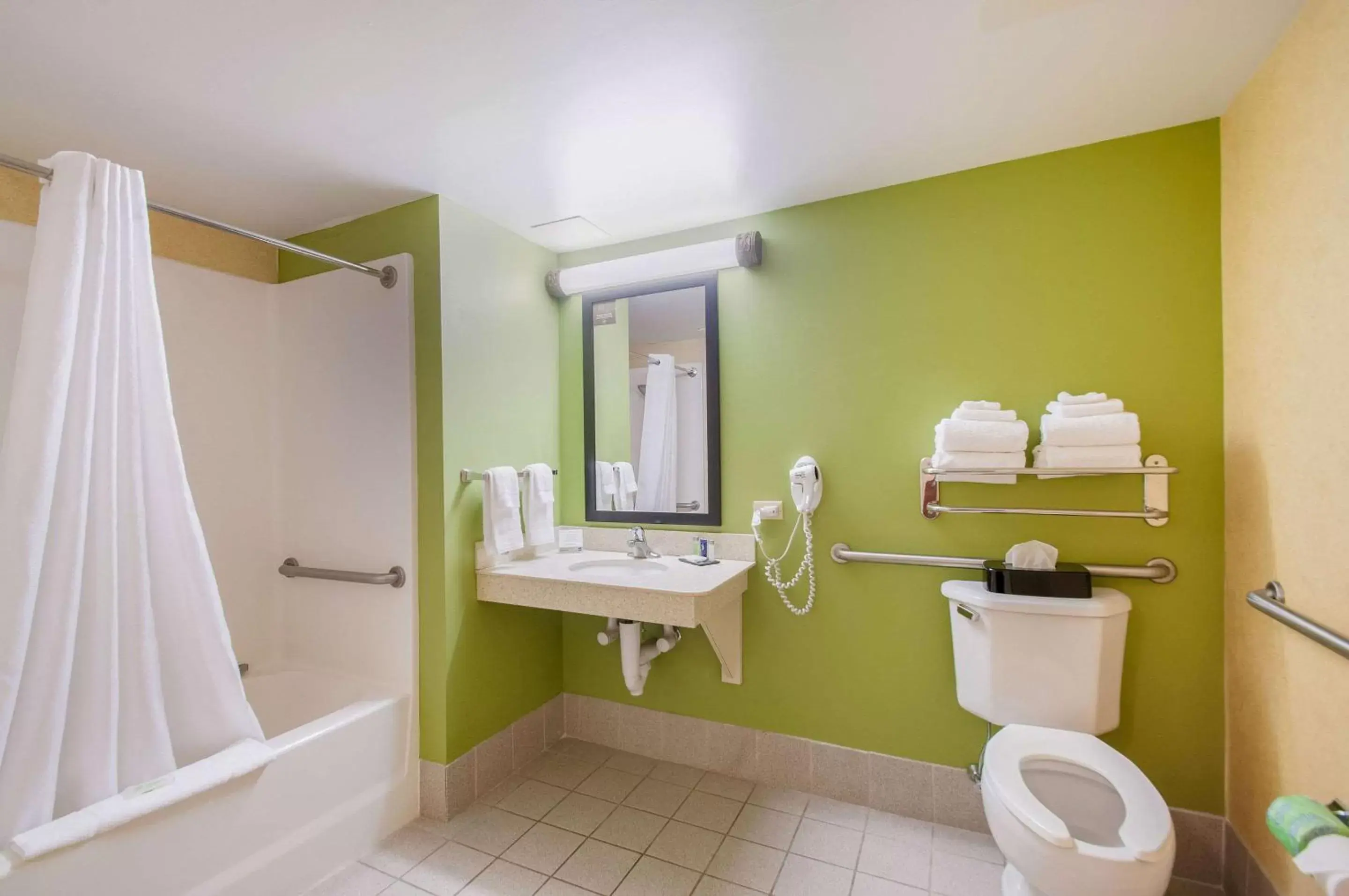Bedroom, Bathroom in Sleep Inn & Suites Dover