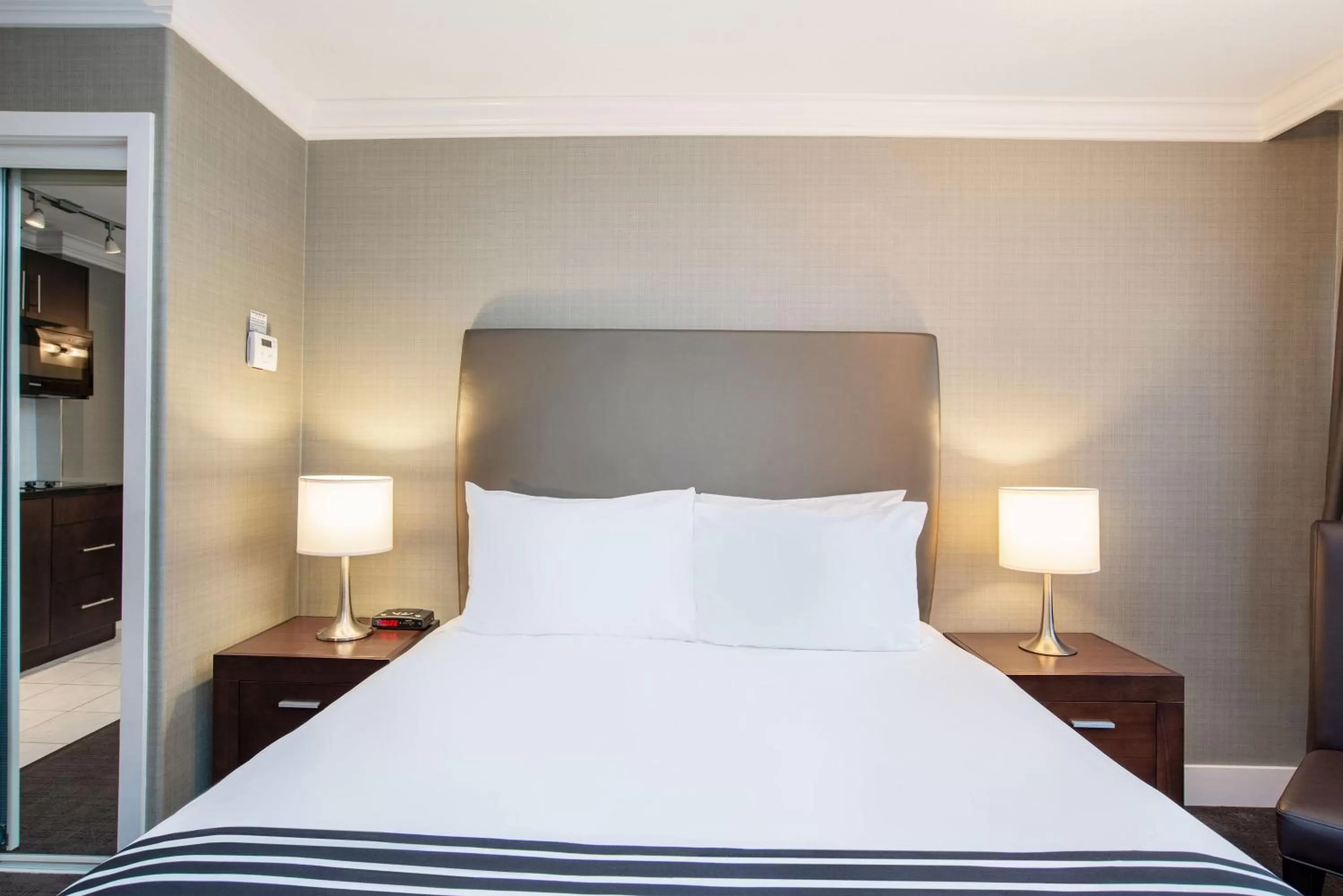 Photo of the whole room, Bed in Sandman Hotel Vancouver Airport