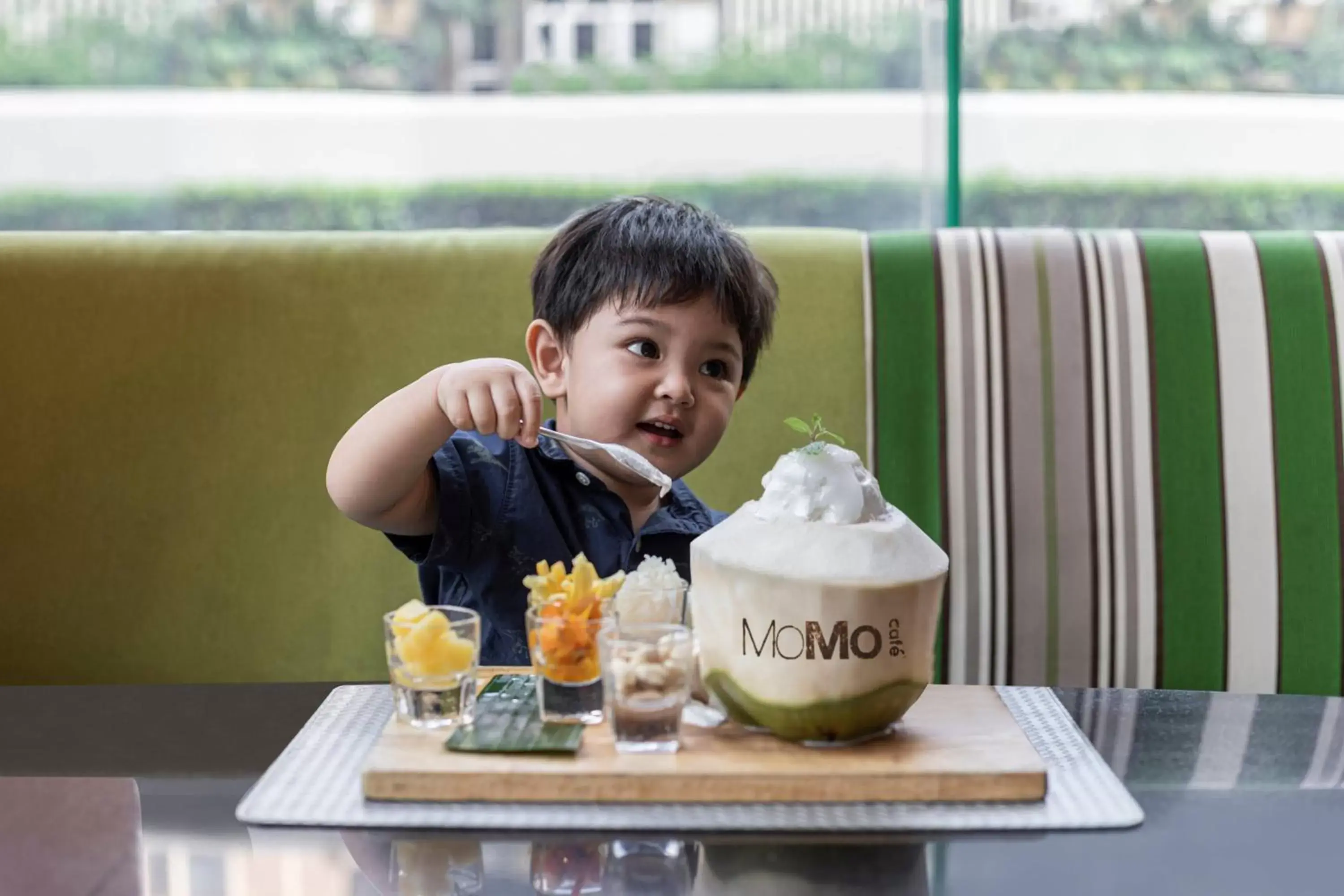 Restaurant/places to eat, Children in Courtyard by Marriott Bangkok