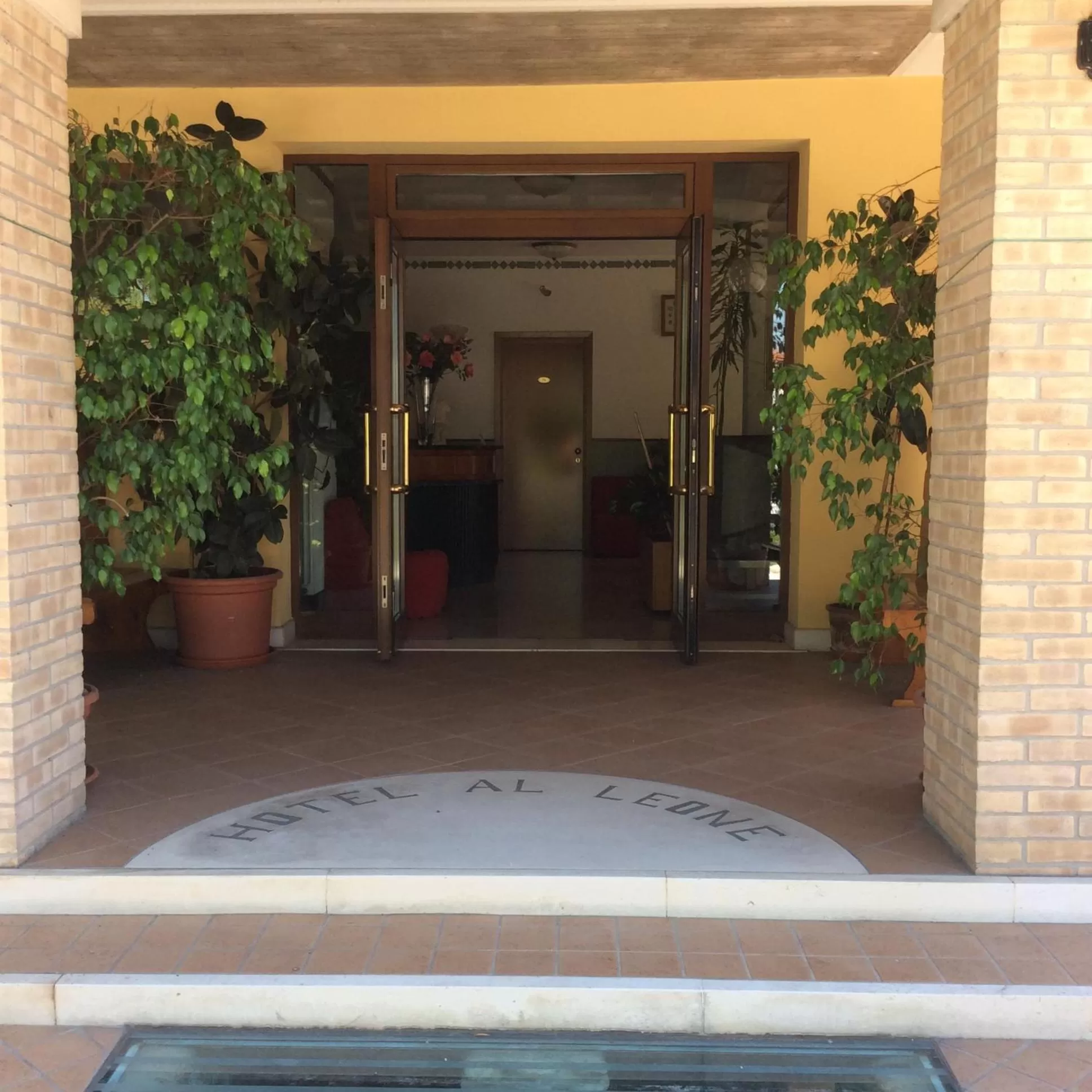 Lobby or reception in Hotel Pizzeria Ristorante "Al Leone"