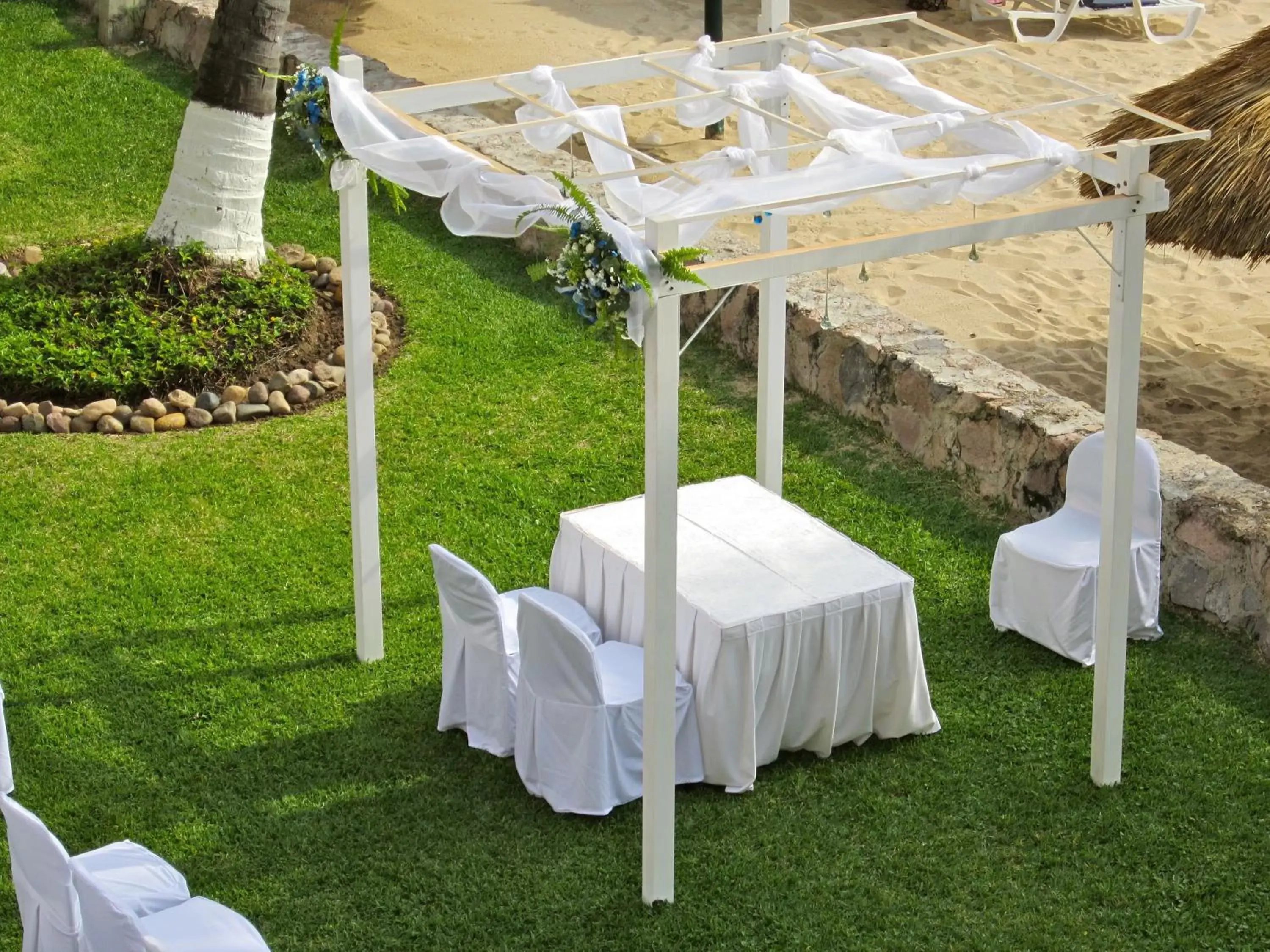 Garden, Banquet Facilities in The Palms Resort of Mazatlan