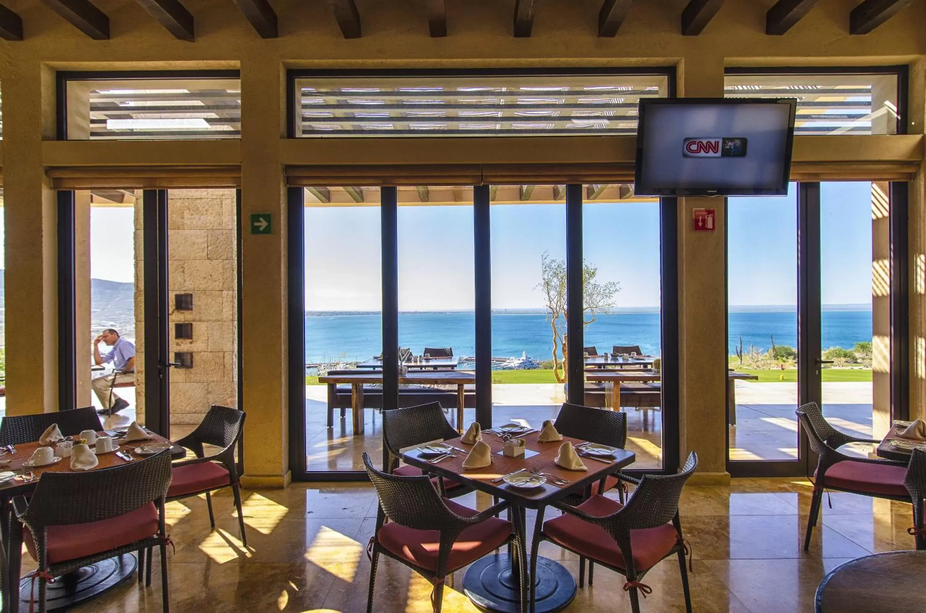 Restaurant/places to eat in Costa Baja Resort & Spa
