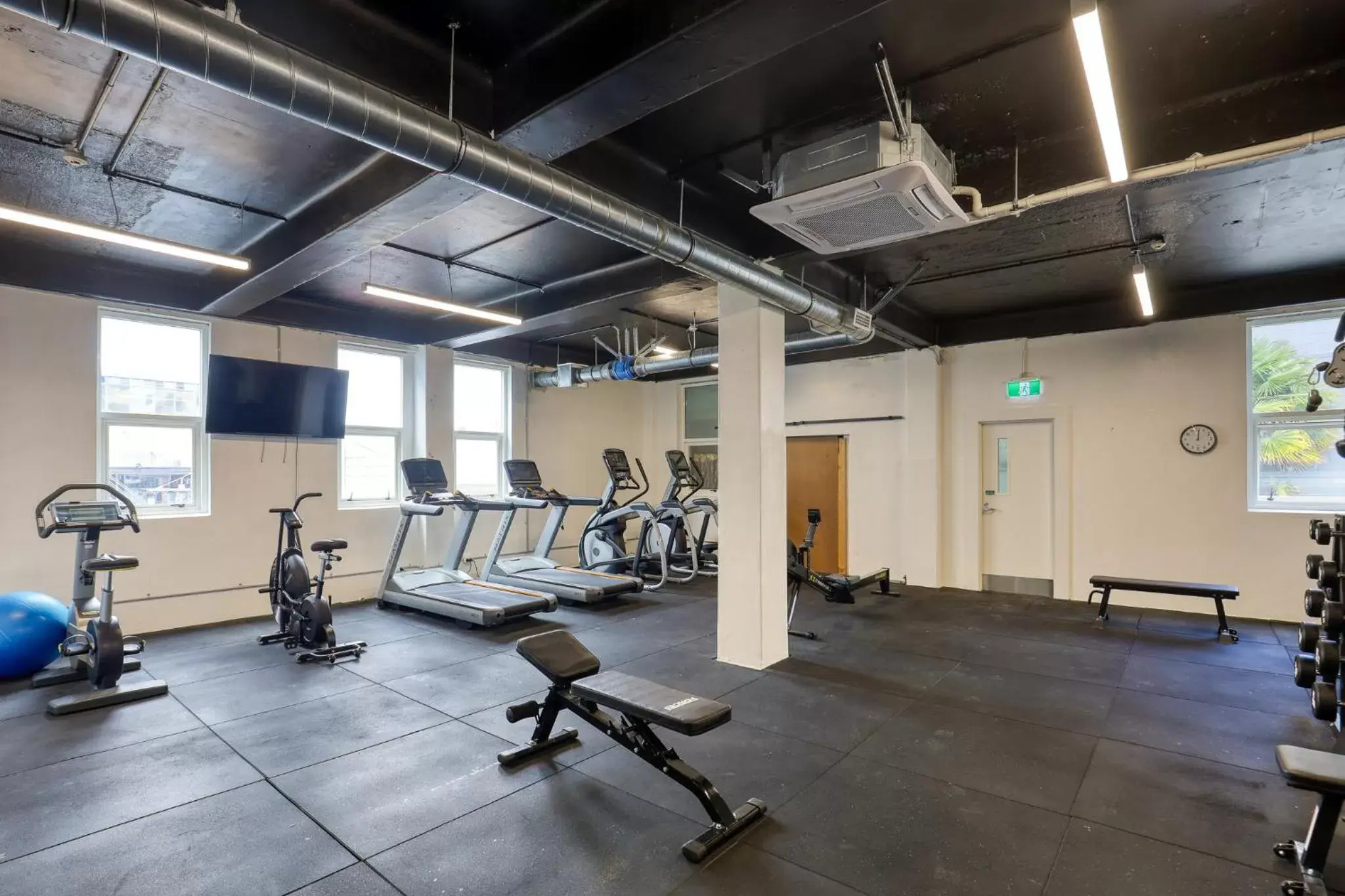 Fitness centre/facilities, Fitness Center/Facilities in Ramada by Wyndham, Hamilton City Center