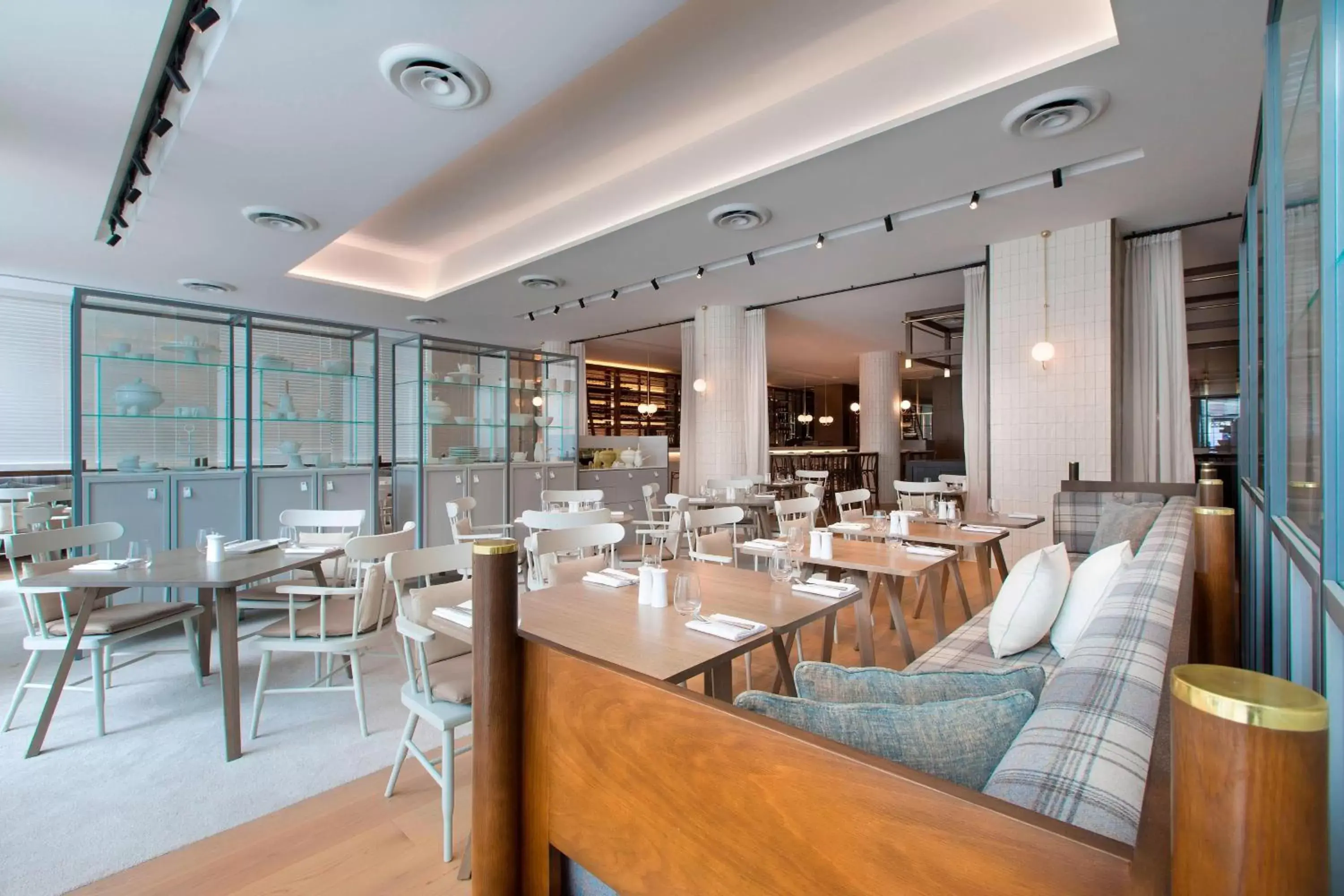 Kitchen or kitchenette, Restaurant/Places to Eat in Sheraton Melbourne Hotel