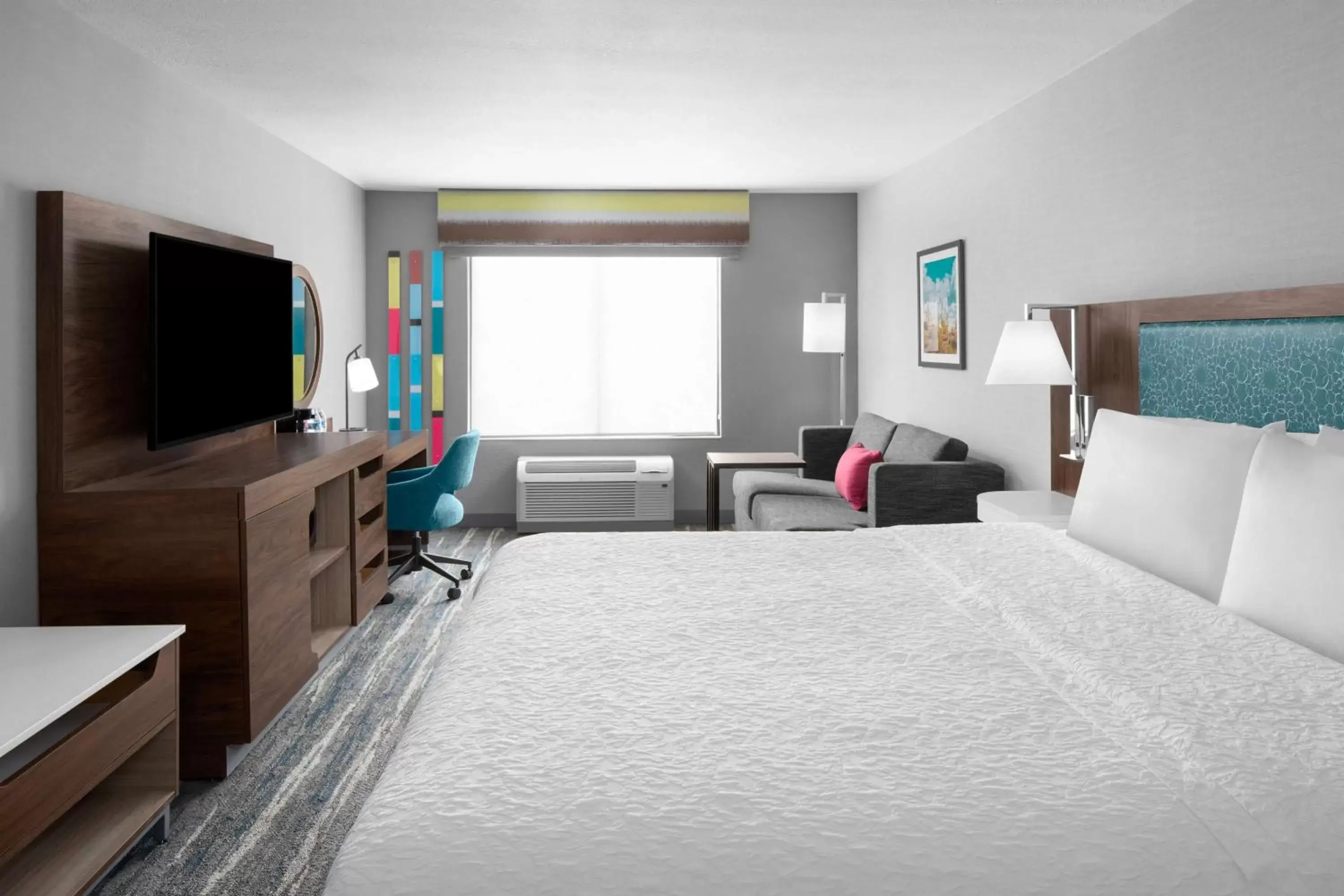 Bedroom in Hampton Inn Phoenix - Biltmore