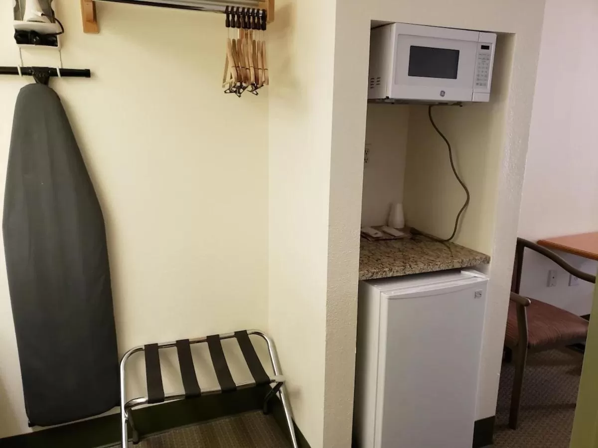 minibar in Hot Springs Village Inn