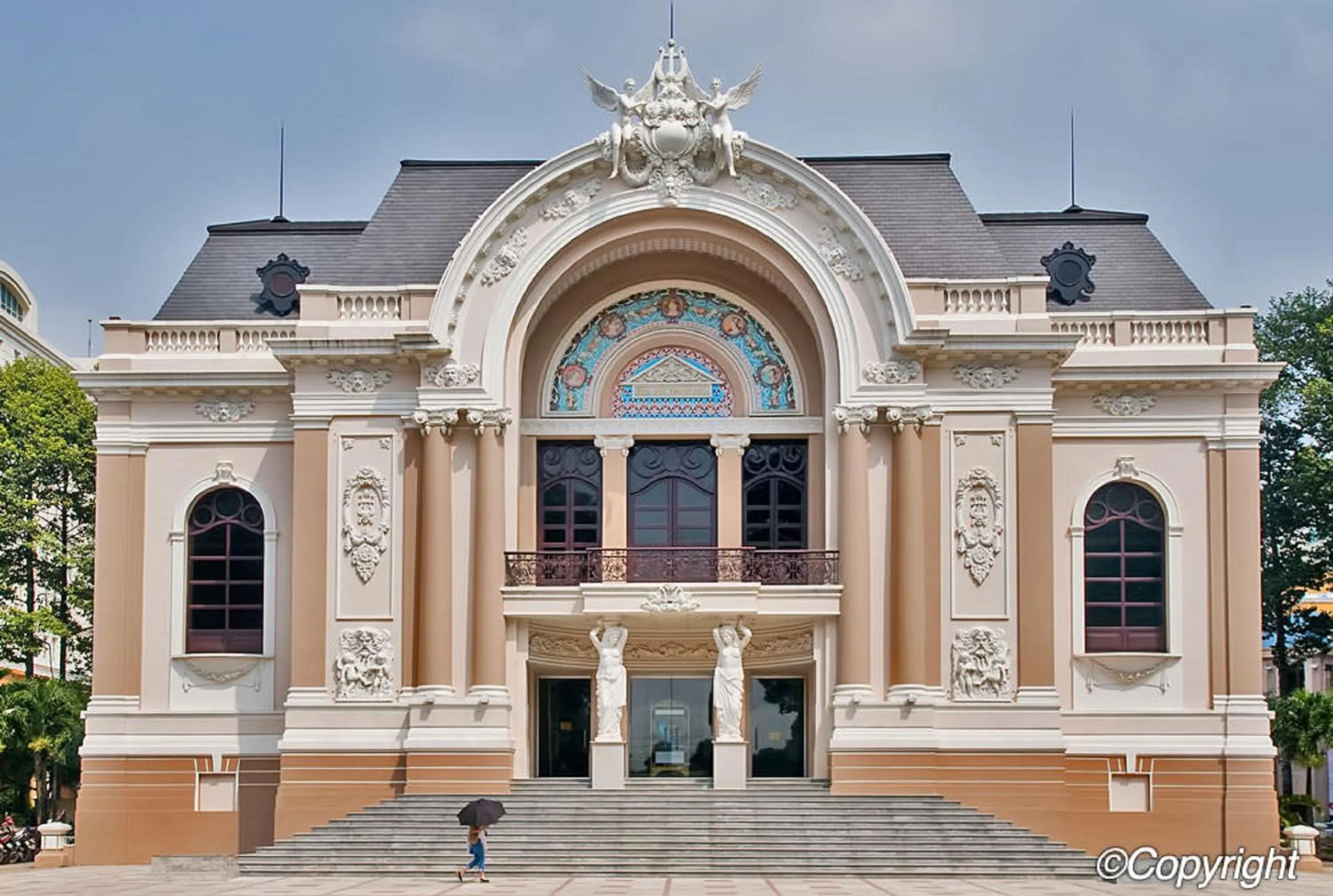 Entertainment in Ramana Saigon Hotel