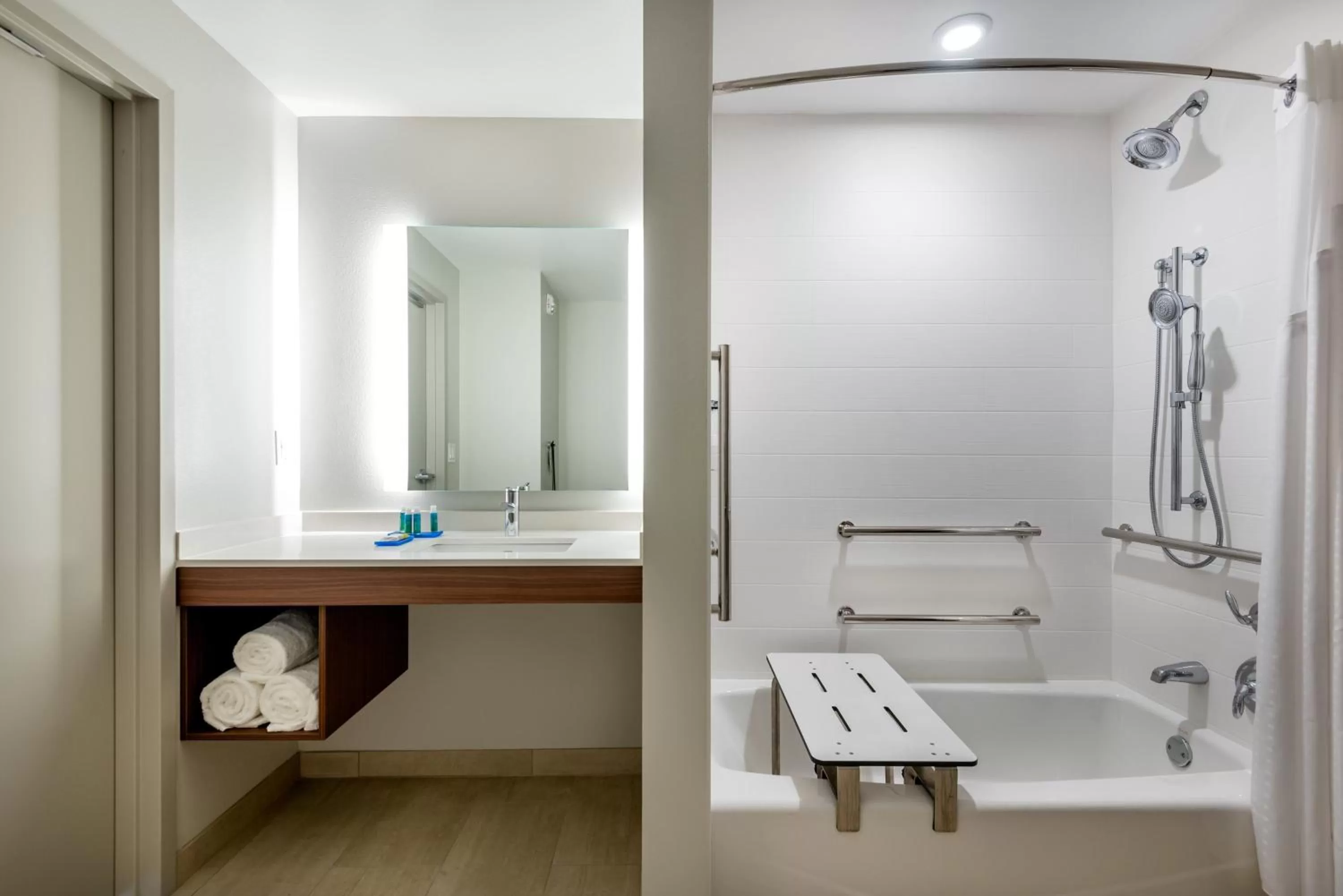 Bathroom in Holiday Inn Express & Suites Santa Ana - Orange County by IHG