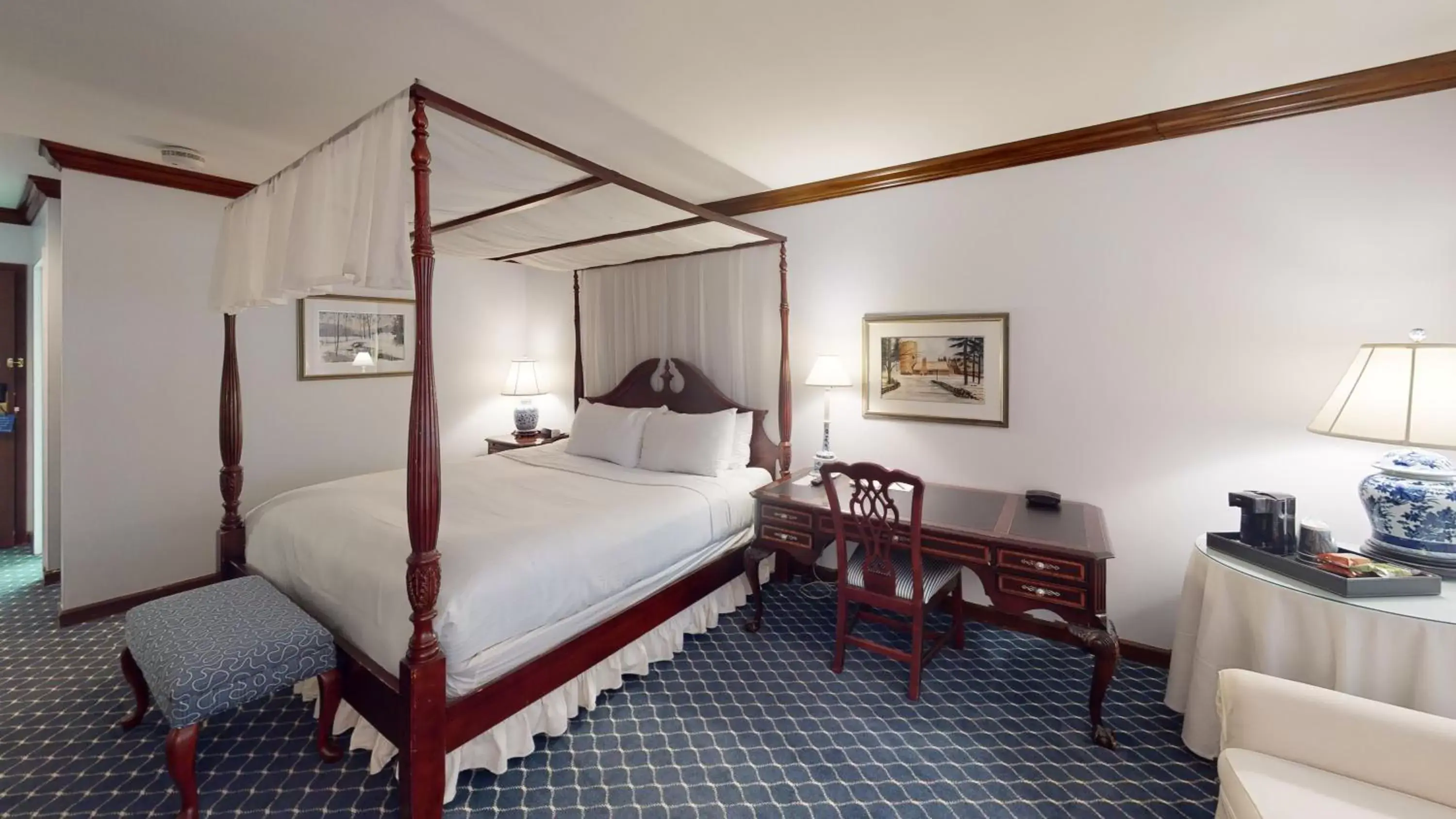 Bedroom in Avon Old Farms Hotel