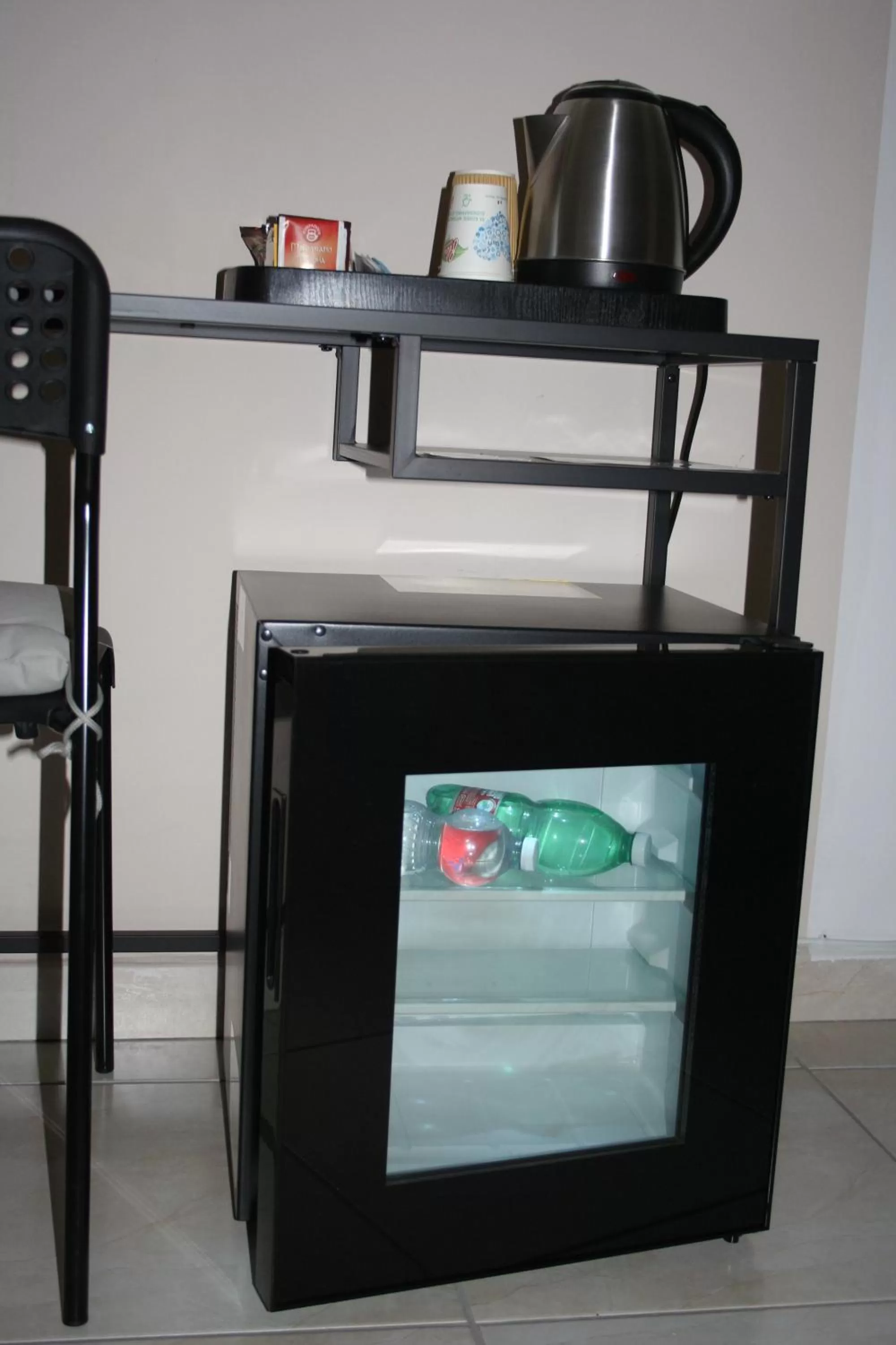 oven, TV/Entertainment Center in Home Napulè