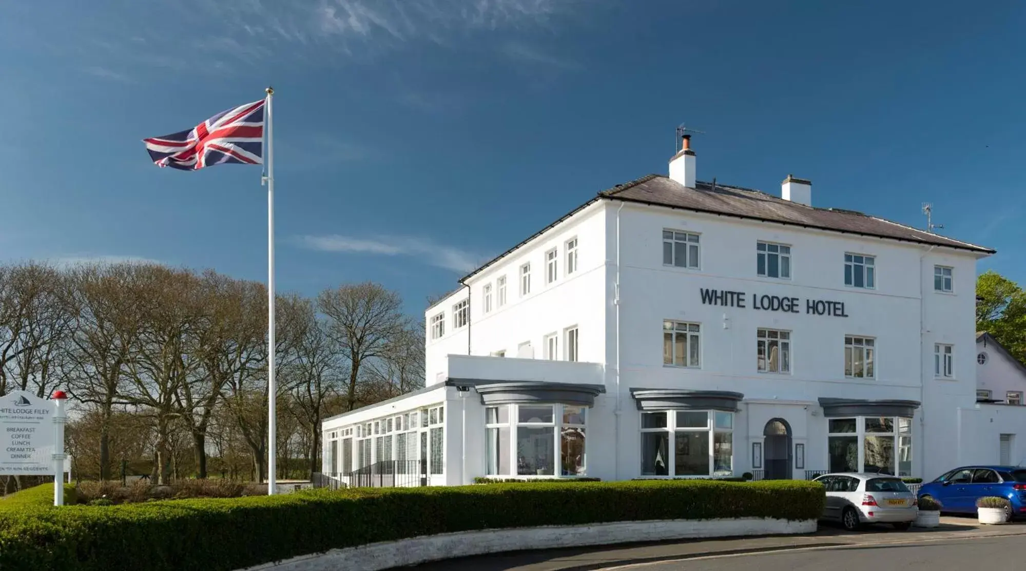 Facade/entrance, Property Building in The White Lodge Hotel