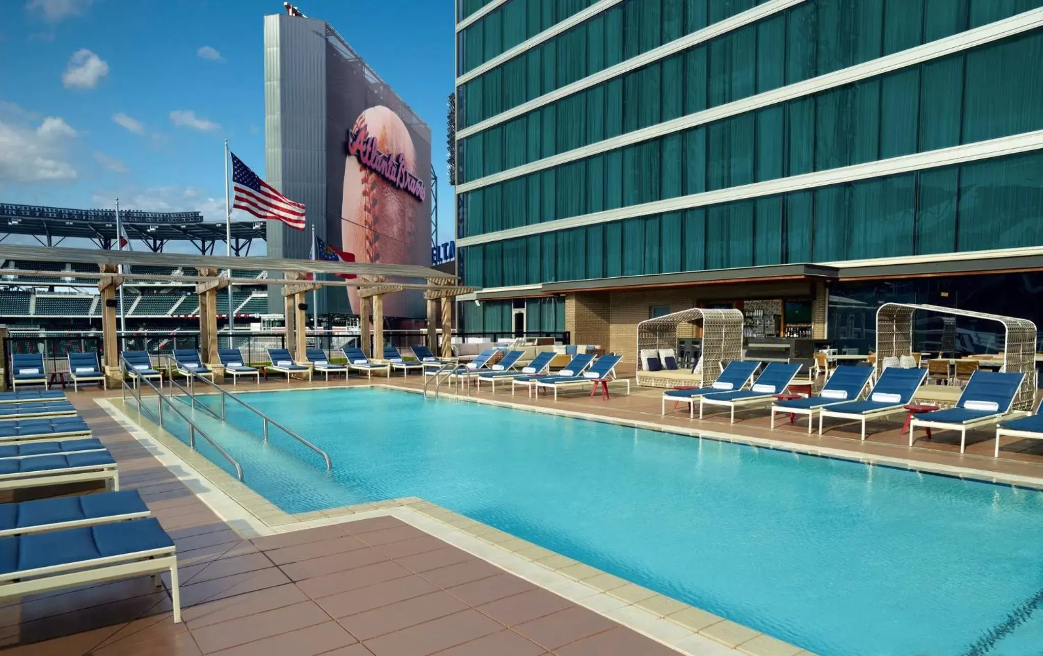 Swimming Pool in Omni Hotel at the Battery Atlanta