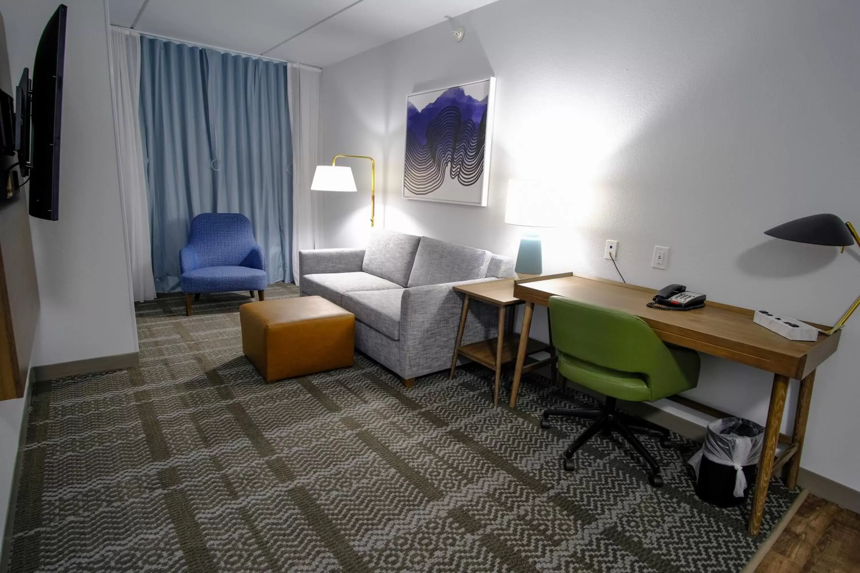 Living room, Seating Area in Staybridge Suites Quantico-Stafford, an IHG Hotel