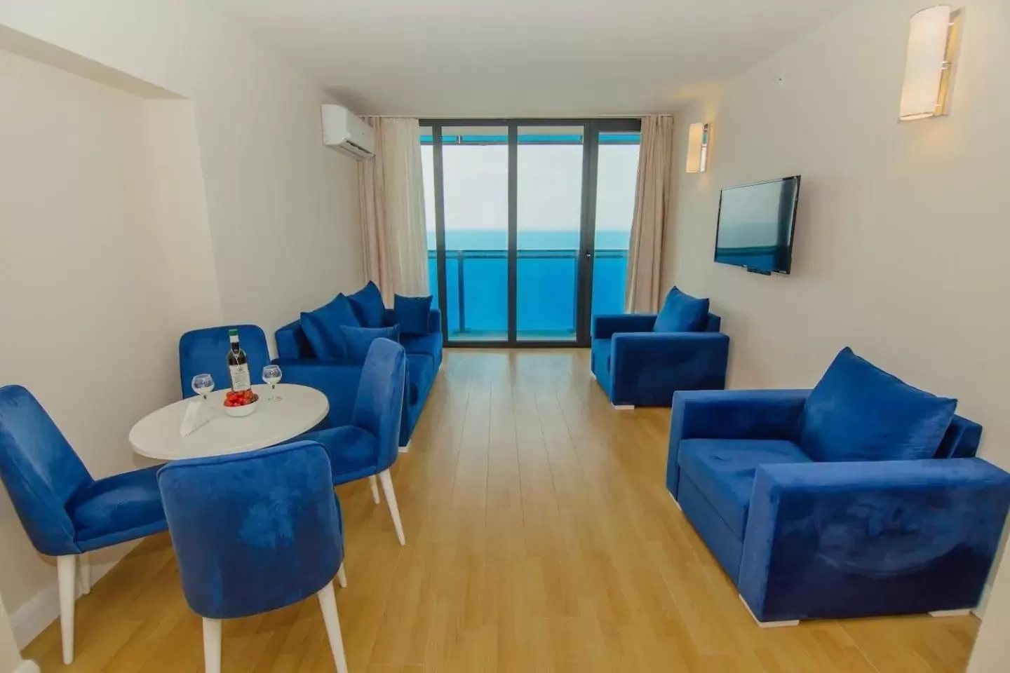 TV and multimedia, Seating Area in Orbi City Luxury Suite
