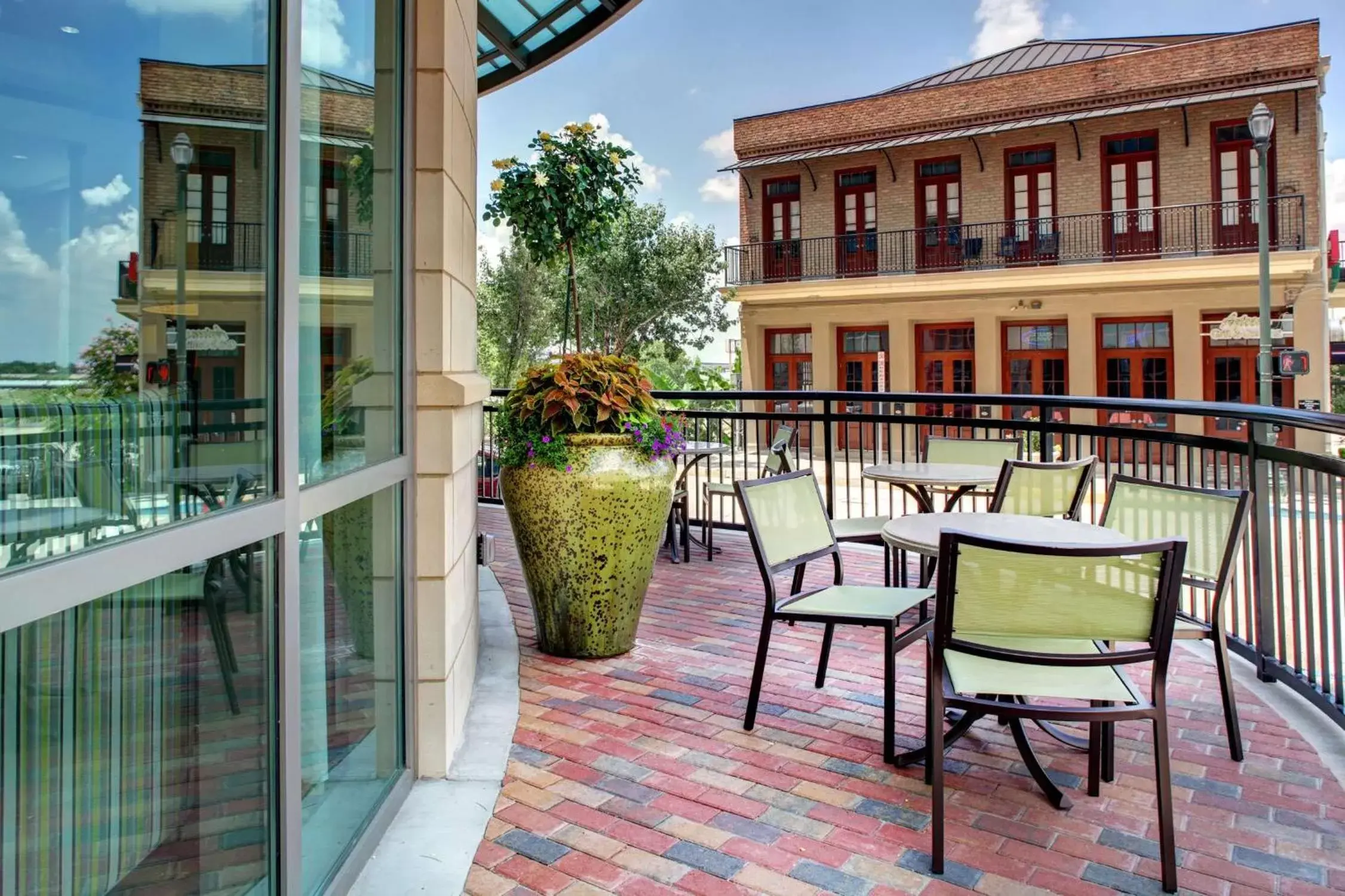 Patio, Balcony/Terrace in Hampton Inn & Suites Baton Rouge Downtown