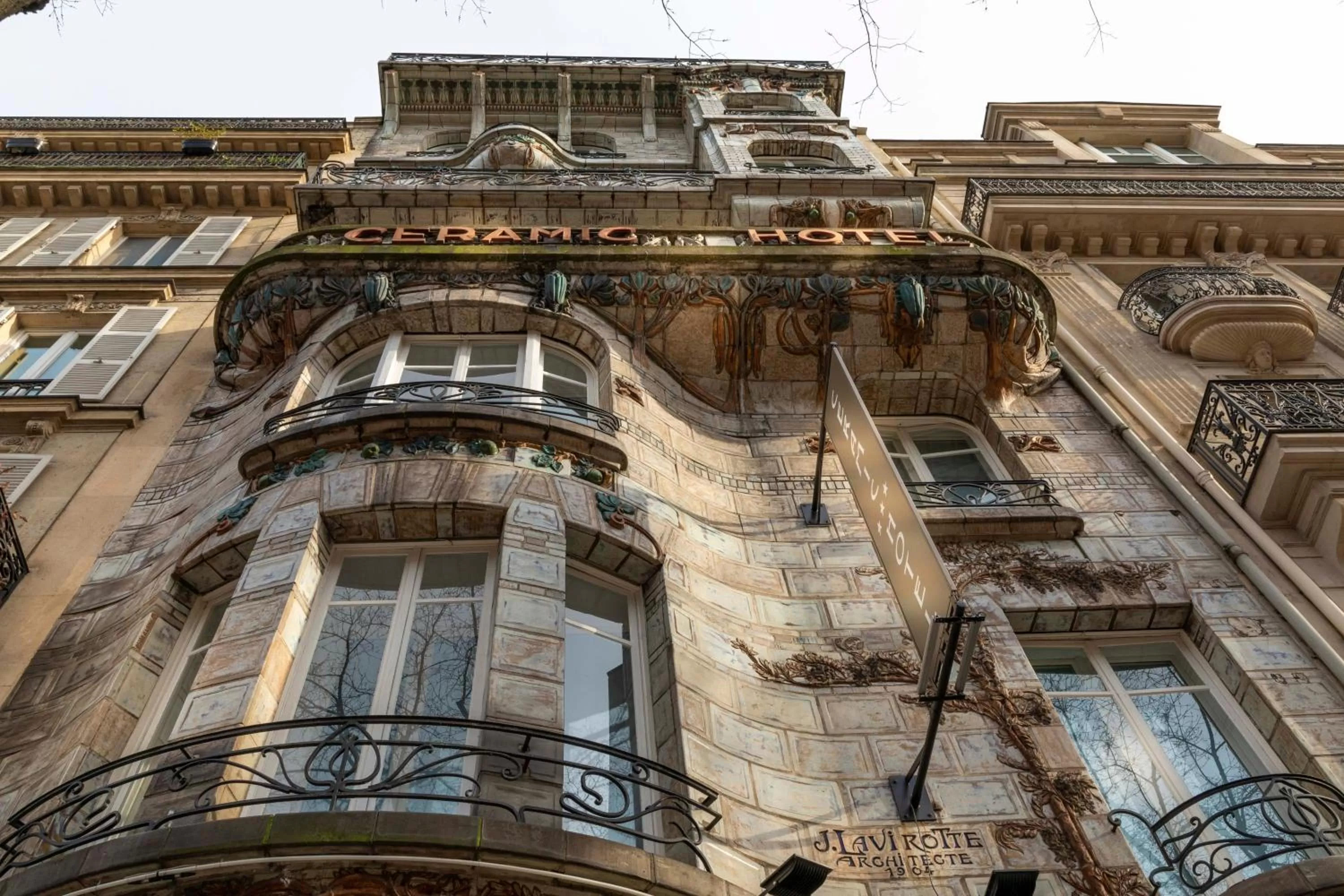 Property building in Elysées Ceramic