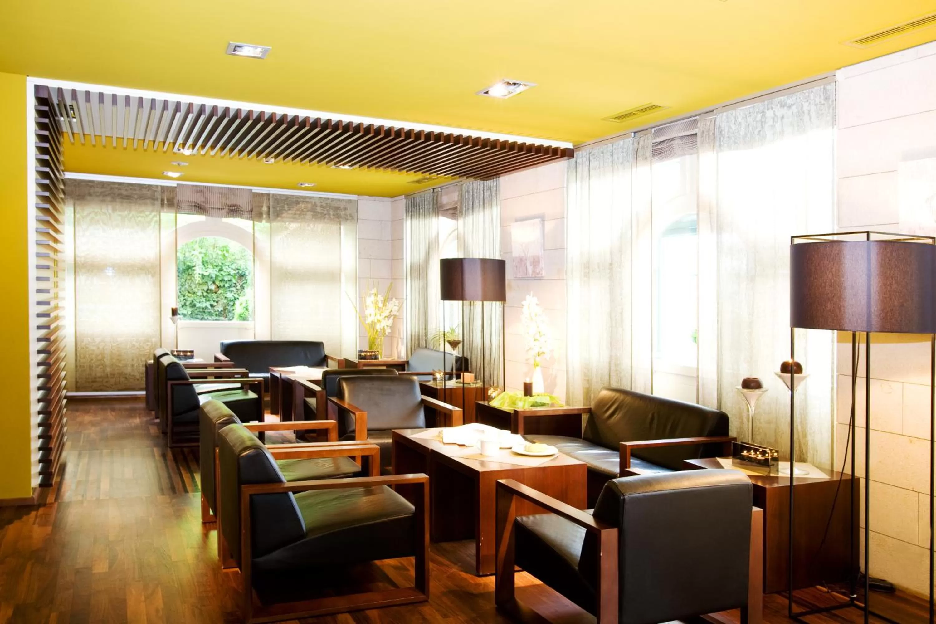 Lobby or reception in Hotel Conti Dietikon