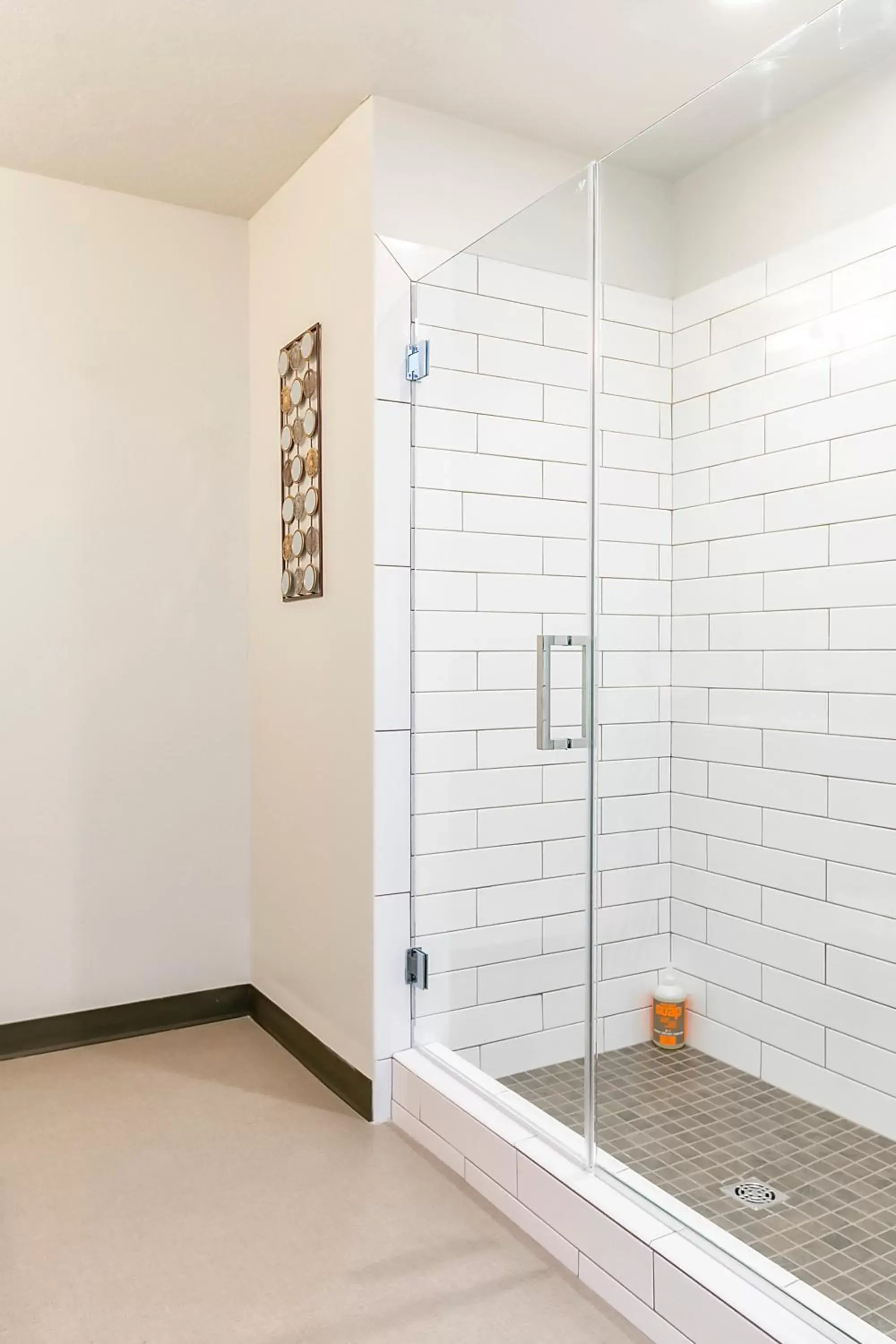 Bathroom in Silver Creek Hotel