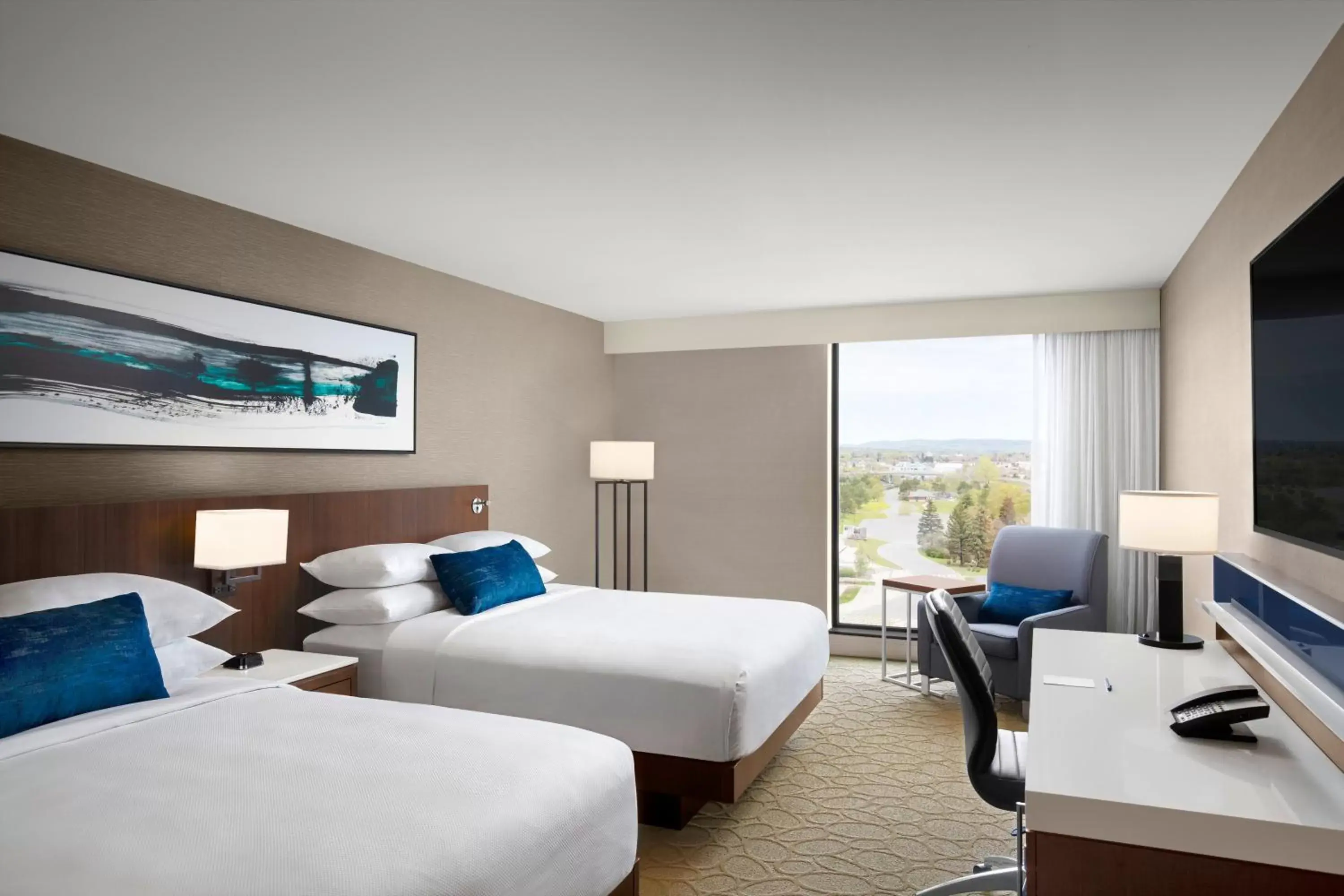 Bedroom in Delta Hotels by Marriott Thunder Bay