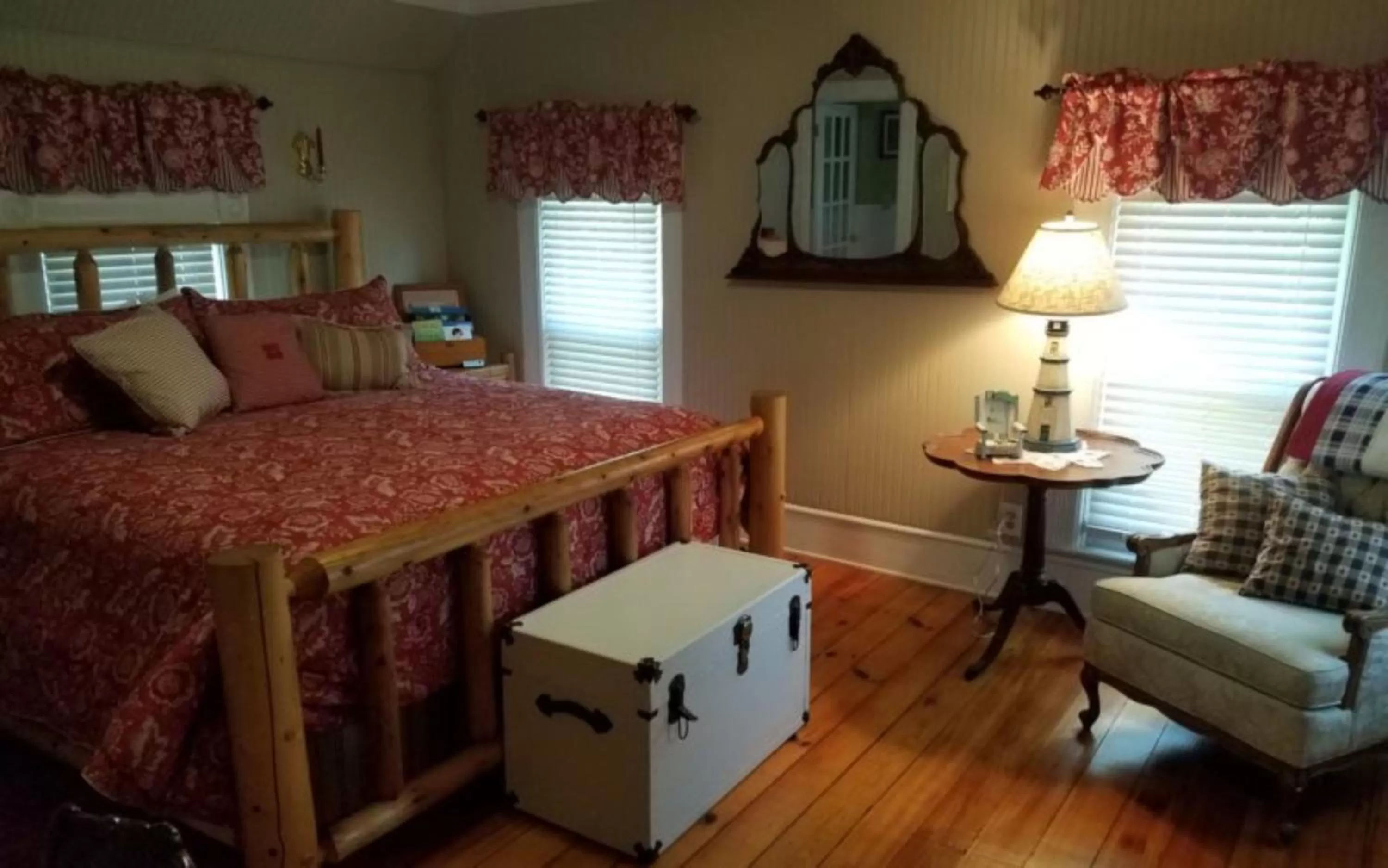 Bedroom, Bed in Dragonfly Bed and Breakfast