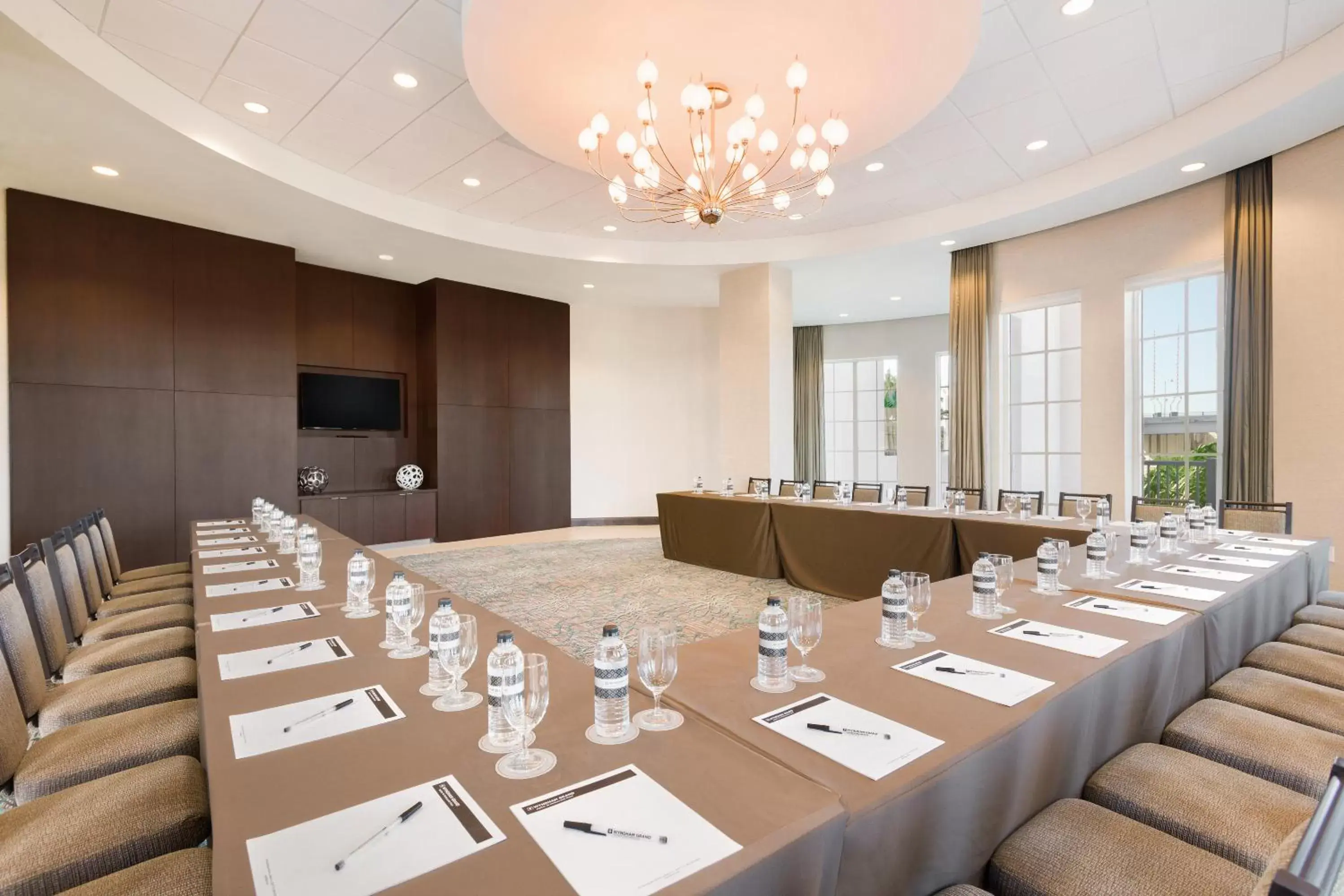 Business facilities in Wyndham Grand Jupiter at Harbourside Place