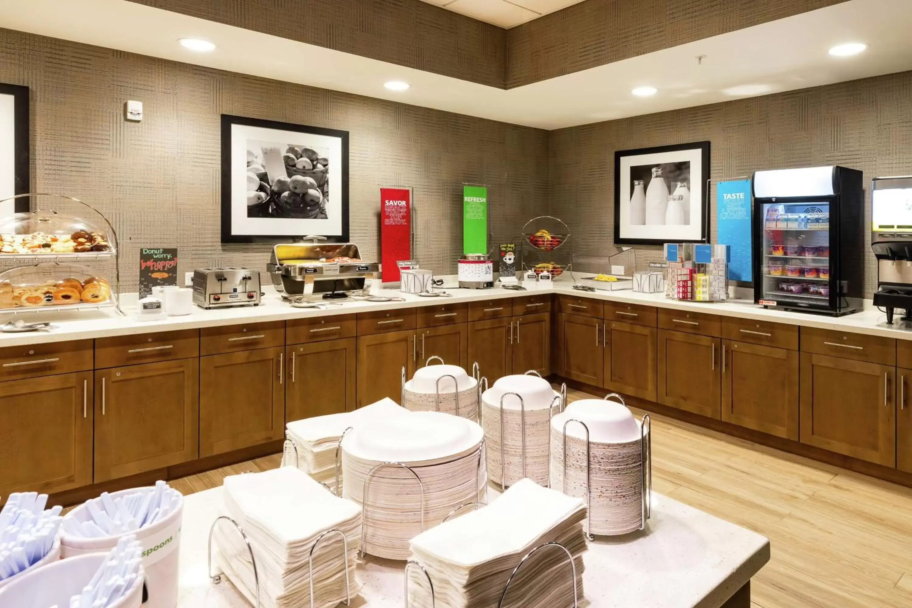 Dining area, Restaurant/Places to Eat in Hampton Inn & Suites By Hilton-Columbia Killian Road