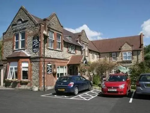 Property Building in Bolingbroke Arms & Hotel