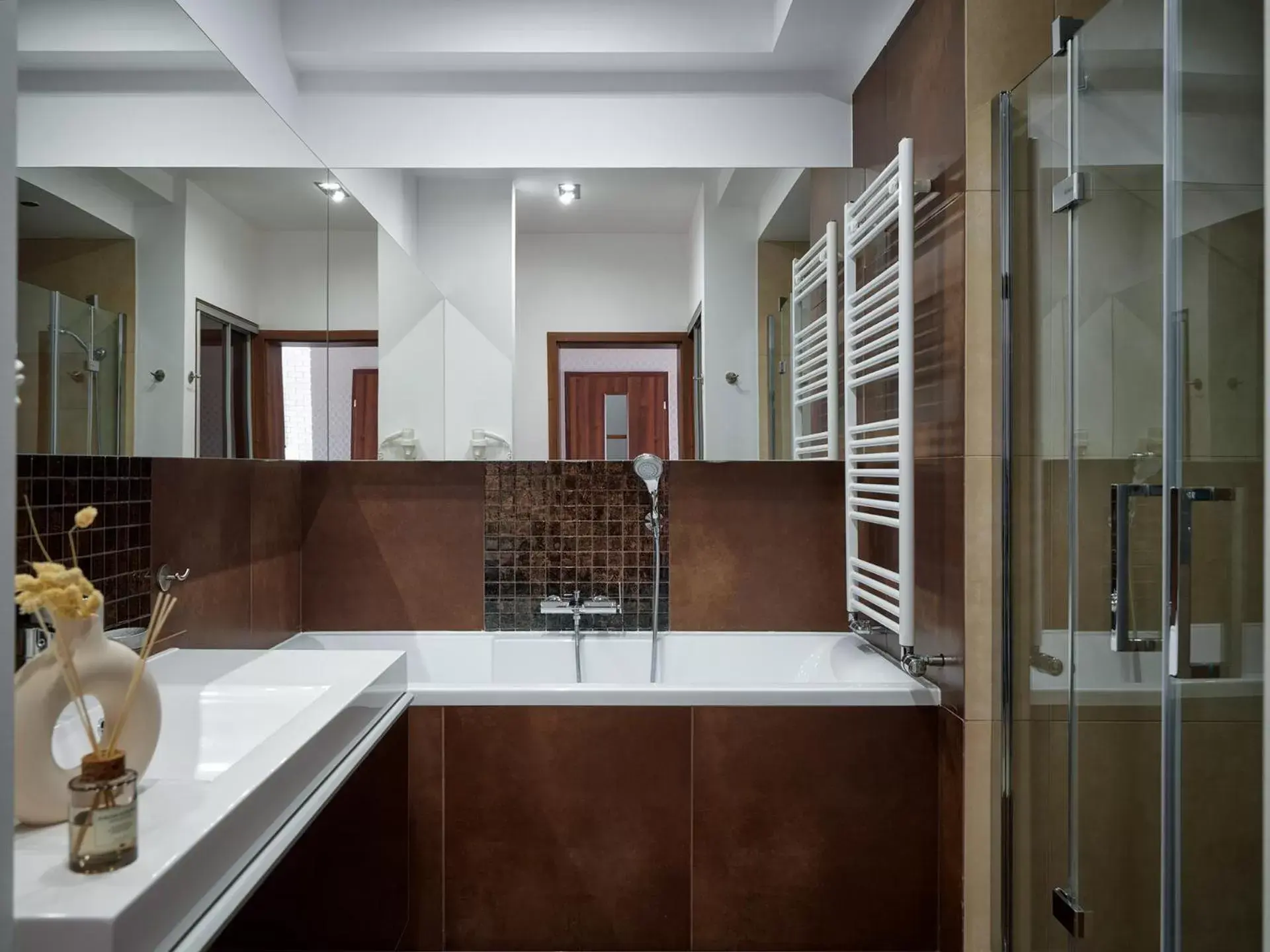 Shower, Bathroom in Arka Medical Spa