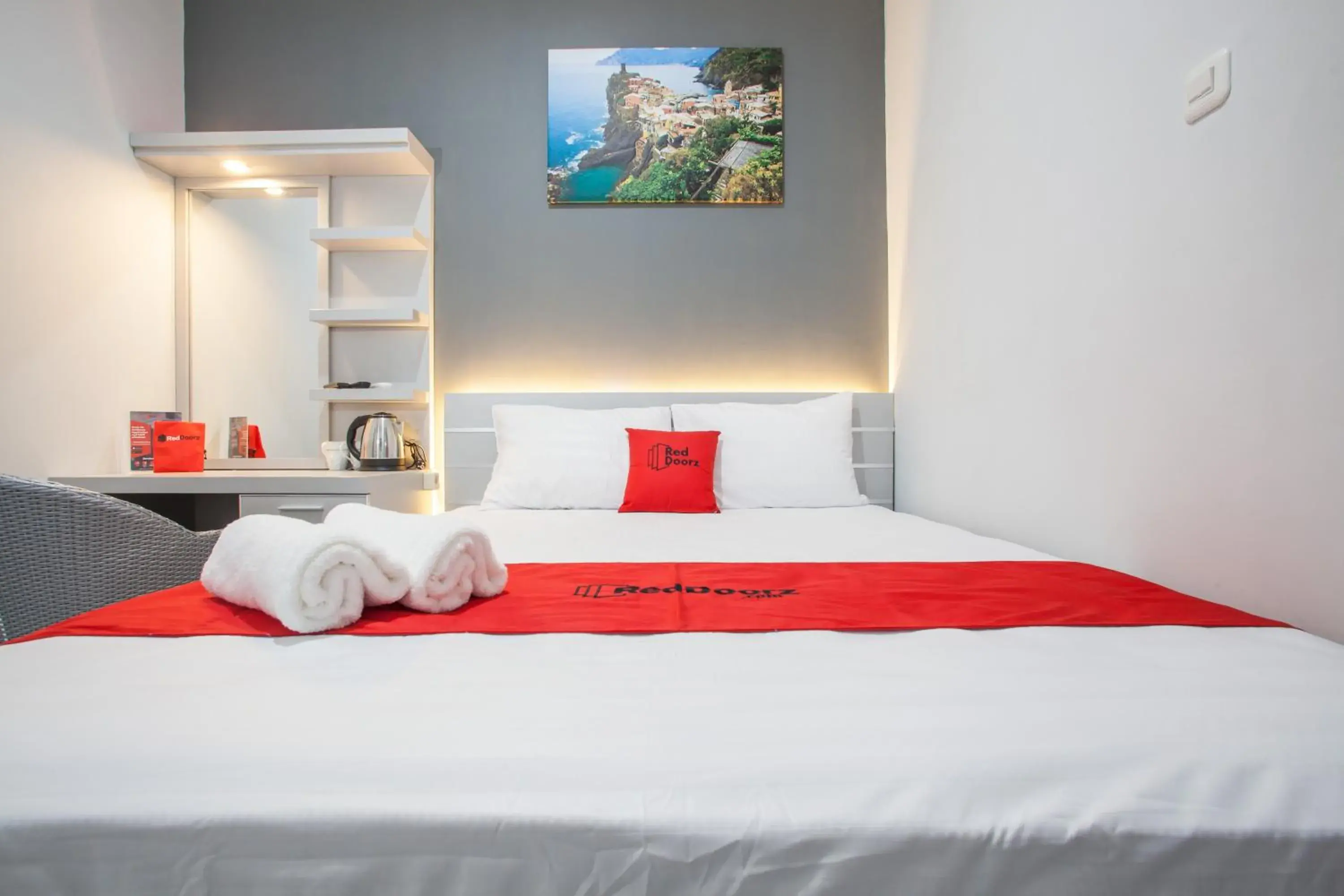 Bedroom, Bed in RedDoorz Plus near Politeknik Negeri Malang Bedroom, Bed in RedDoorz Plus near Politeknik Negeri Malang