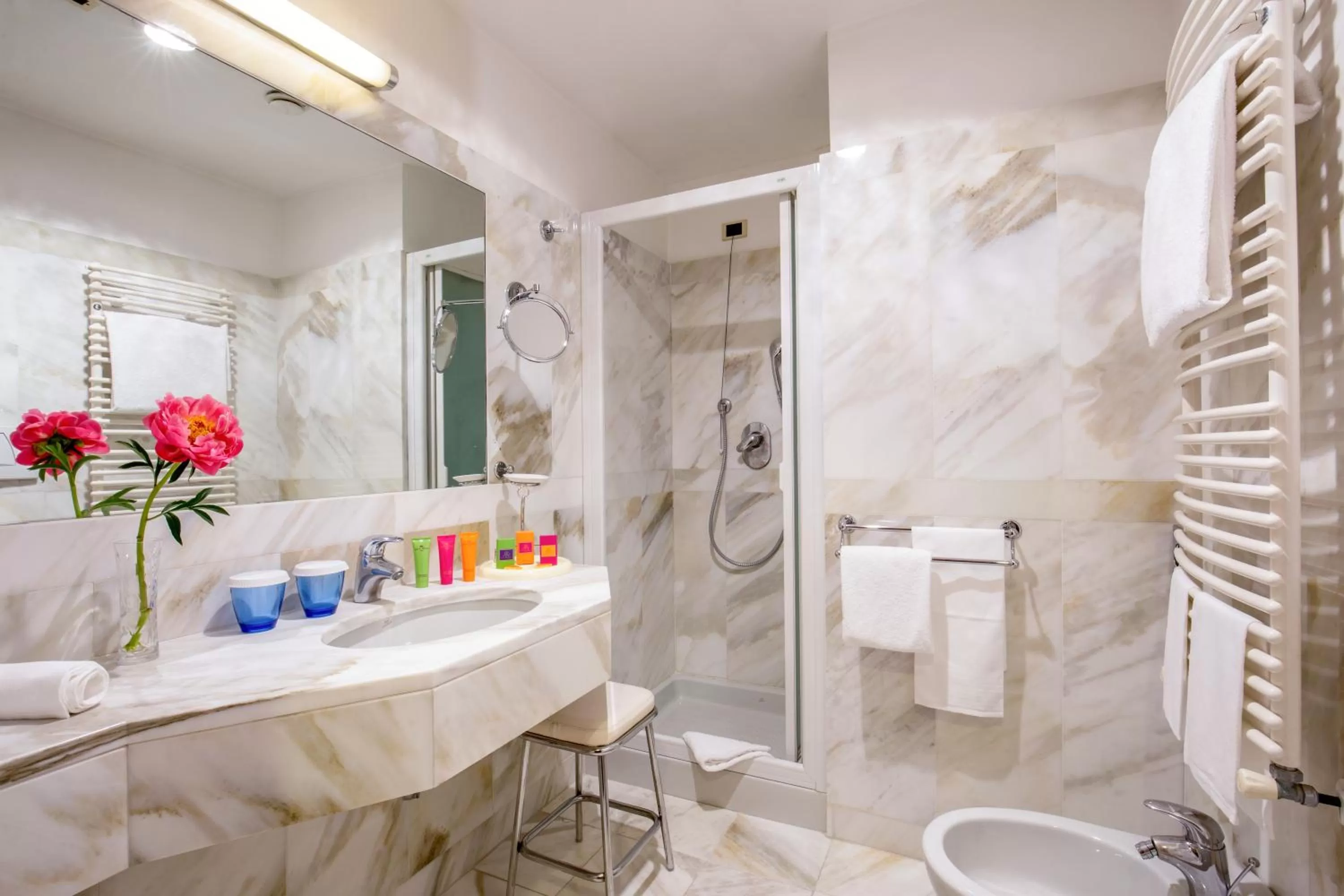 Bathroom in UNA Hotels Empire Roma